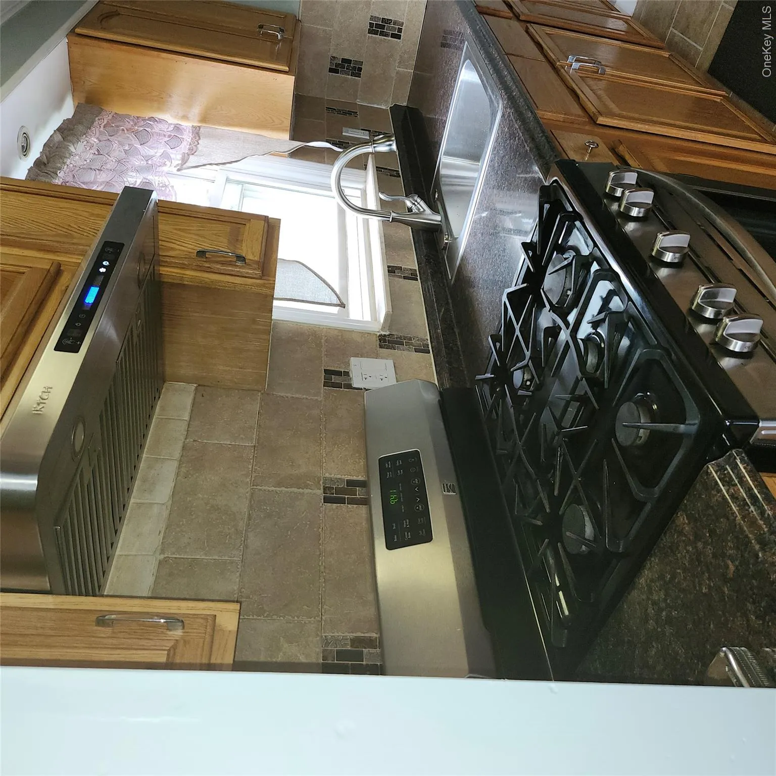 90 Hildreth Place, Yonkers, NY, 2 Bedrooms Bedrooms, 5 Rooms Rooms,1 BathroomBathrooms,Residential Lease,For Rent,Hildreth,0,1033869 90 Hildreth Place, Yonkers, NY, 2 Bedrooms Bedrooms, 5 Rooms Rooms,1 BathroomBathrooms,Residential Lease,For Rent,Hildreth,0,1033869