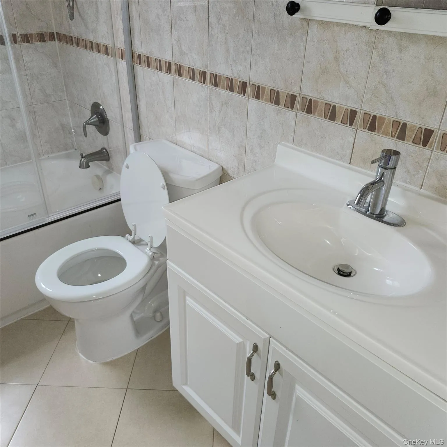 90 Hildreth Place, Yonkers, NY, 2 Bedrooms Bedrooms, 5 Rooms Rooms,1 BathroomBathrooms,Residential Lease,For Rent,Hildreth,0,1033869 90 Hildreth Place, Yonkers, NY, 2 Bedrooms Bedrooms, 5 Rooms Rooms,1 BathroomBathrooms,Residential Lease,For Rent,Hildreth,0,1033869