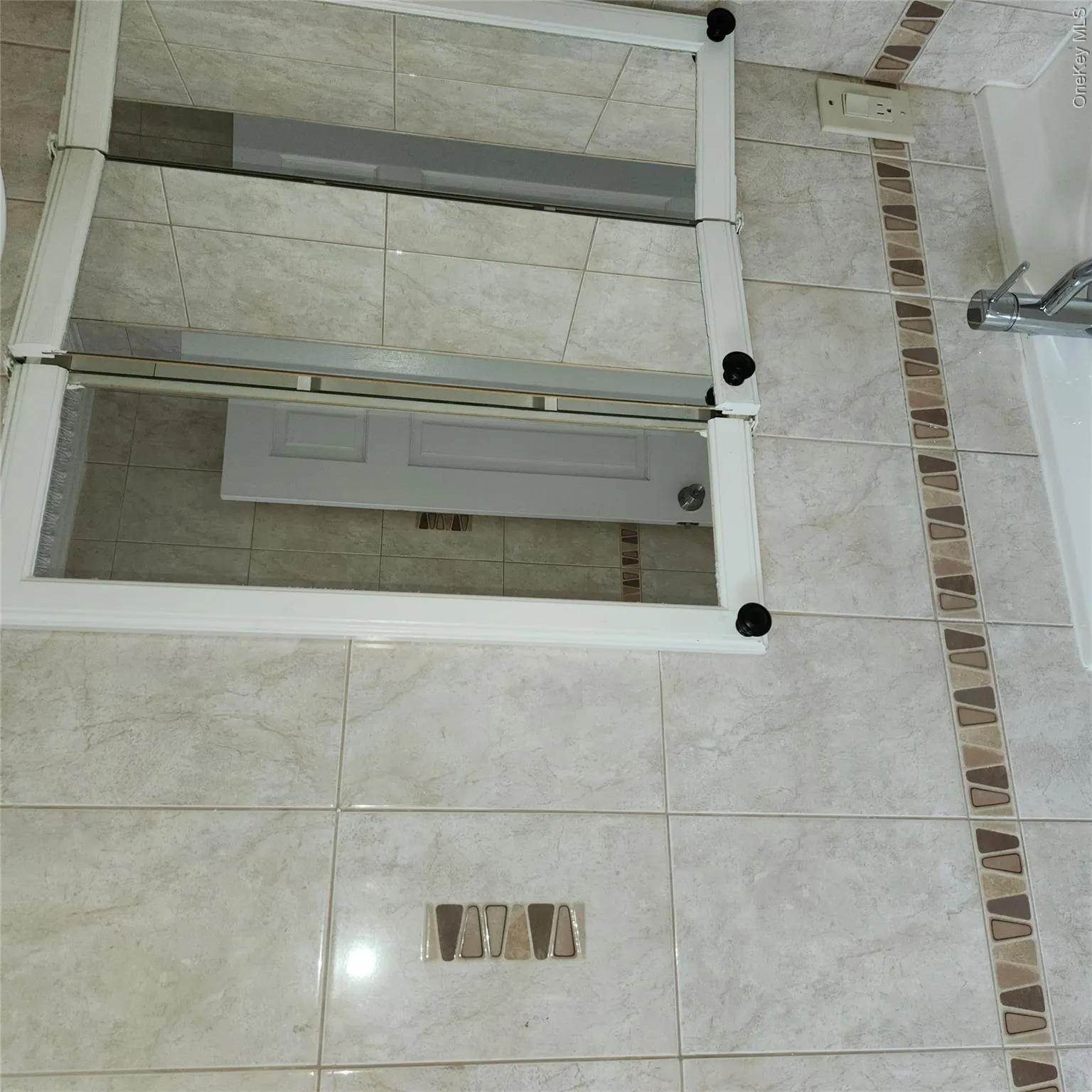 90 Hildreth Place, Yonkers, NY, 2 Bedrooms Bedrooms, 5 Rooms Rooms,1 BathroomBathrooms,Residential Lease,For Rent,Hildreth,0,1033869 90 Hildreth Place, Yonkers, NY, 2 Bedrooms Bedrooms, 5 Rooms Rooms,1 BathroomBathrooms,Residential Lease,For Rent,Hildreth,0,1033869