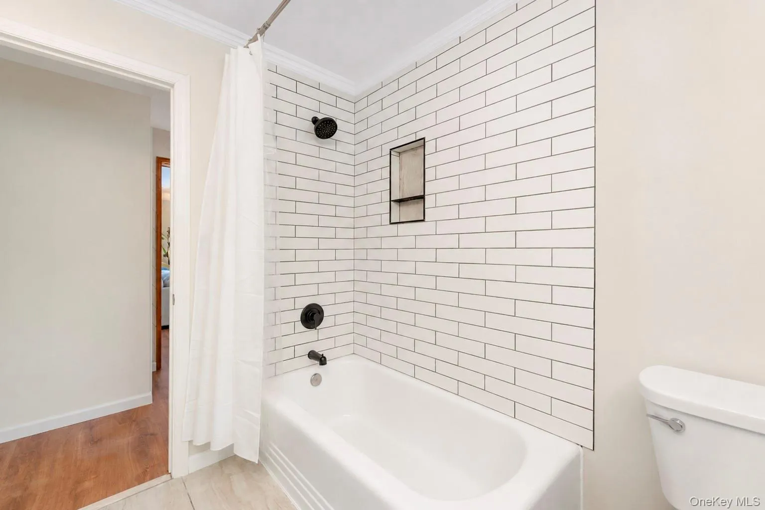 117 Hallock Road, Brookhaven, NY, 4 Bedrooms Bedrooms, 10 Rooms Rooms,2 BathroomsBathrooms,Residential,For Rent,Hallock,0,1033876 117 Hallock Road, Brookhaven, NY, 4 Bedrooms Bedrooms, 10 Rooms Rooms,2 BathroomsBathrooms,Residential,For Rent,Hallock,0,1033876
