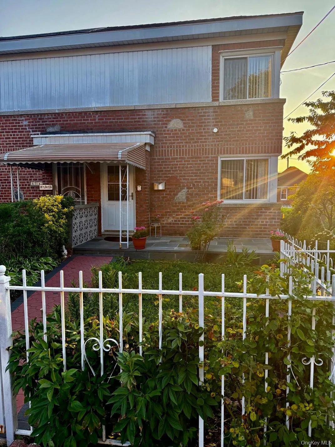 2719 Seymour Avenue, New York, NY, 3 Bedrooms Bedrooms, 6 Rooms Rooms,2 BathroomsBathrooms,Residential,For Rent,Seymour,0,1033880 2719 Seymour Avenue, New York, NY, 3 Bedrooms Bedrooms, 6 Rooms Rooms,2 BathroomsBathrooms,Residential,For Rent,Seymour,0,1033880
