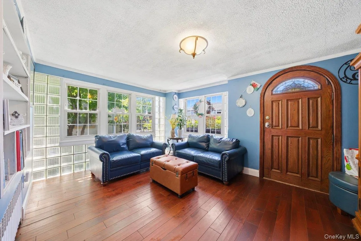 51 Cumberland Drive, Yonkers, NY, 3 Bedrooms Bedrooms, 10 Rooms Rooms,2 BathroomsBathrooms,Residential,For Rent,Cumberland,0,1033881 51 Cumberland Drive, Yonkers, NY, 3 Bedrooms Bedrooms, 10 Rooms Rooms,2 BathroomsBathrooms,Residential,For Rent,Cumberland,0,1033881