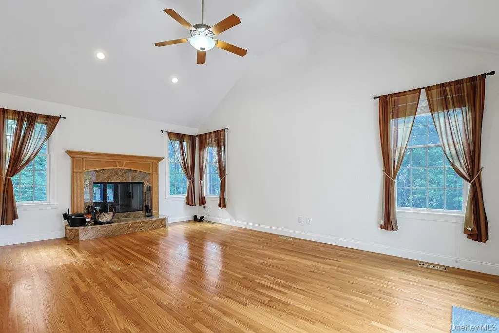 465 North Street, White Plains, NY, 5 Bedrooms Bedrooms, 12 Rooms Rooms,3 BathroomsBathrooms,Residential Lease,For Rent,North,0,1033882 465 North Street, White Plains, NY, 5 Bedrooms Bedrooms, 12 Rooms Rooms,3 BathroomsBathrooms,Residential Lease,For Rent,North,0,1033882