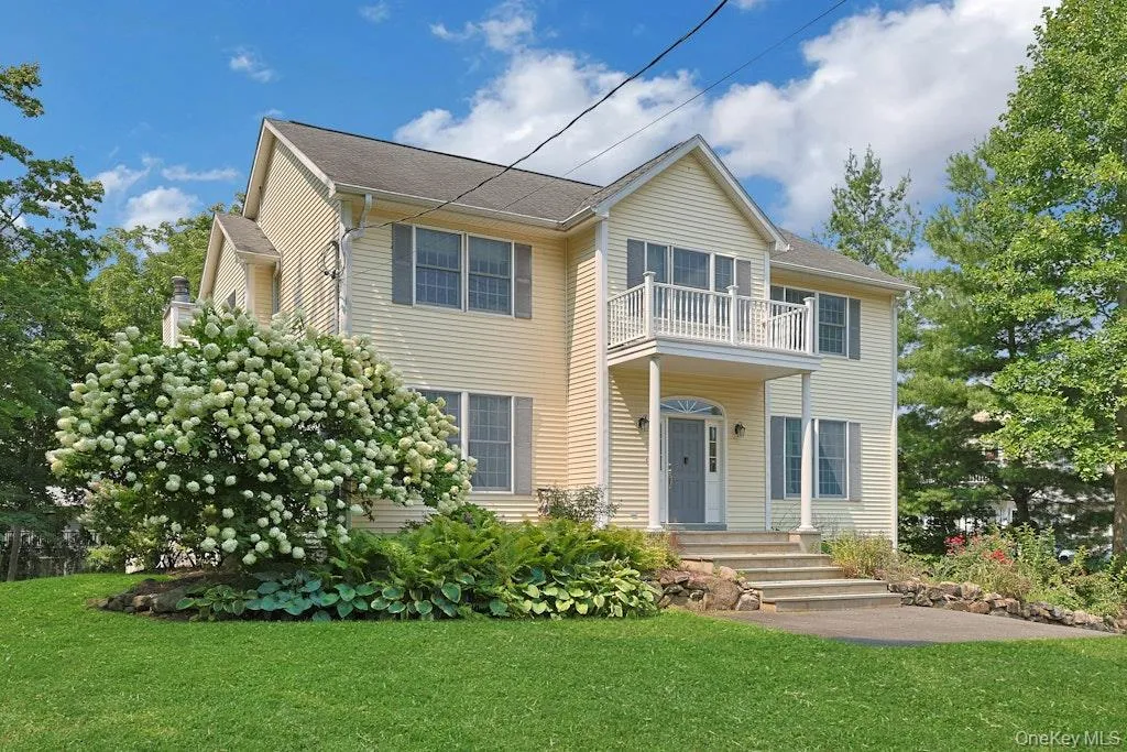 465 North Street, White Plains, NY, 5 Bedrooms Bedrooms, 12 Rooms Rooms,3 BathroomsBathrooms,Residential Lease,For Rent,North,0,1033882 465 North Street, White Plains, NY, 5 Bedrooms Bedrooms, 12 Rooms Rooms,3 BathroomsBathrooms,Residential Lease,For Rent,North,0,1033882