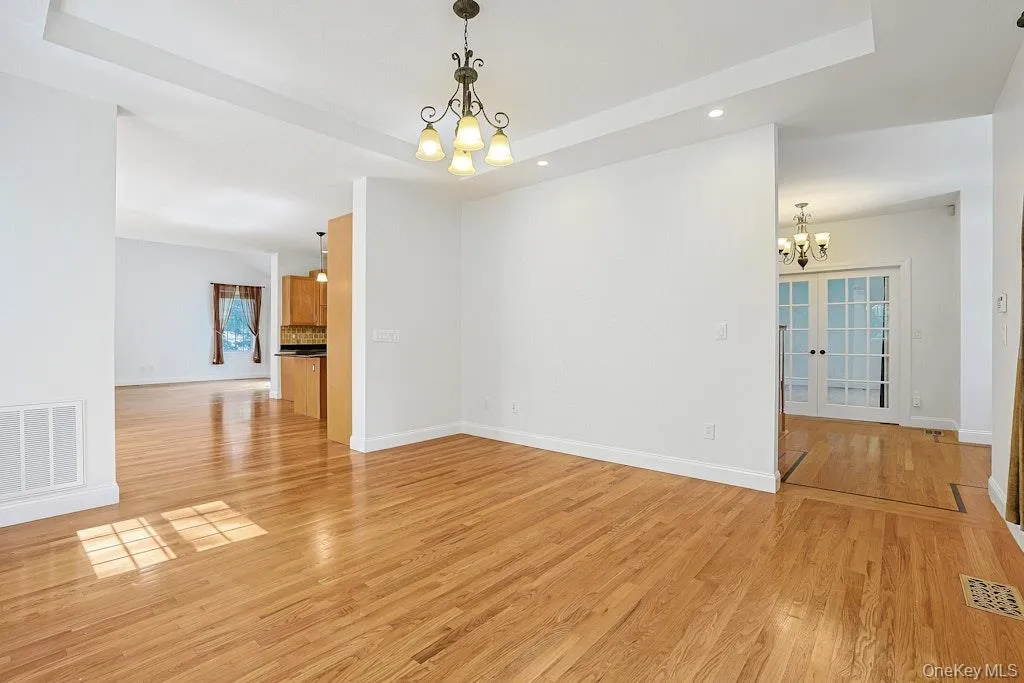 465 North Street, White Plains, NY, 5 Bedrooms Bedrooms, 12 Rooms Rooms,3 BathroomsBathrooms,Residential Lease,For Rent,North,0,1033882 465 North Street, White Plains, NY, 5 Bedrooms Bedrooms, 12 Rooms Rooms,3 BathroomsBathrooms,Residential Lease,For Rent,North,0,1033882