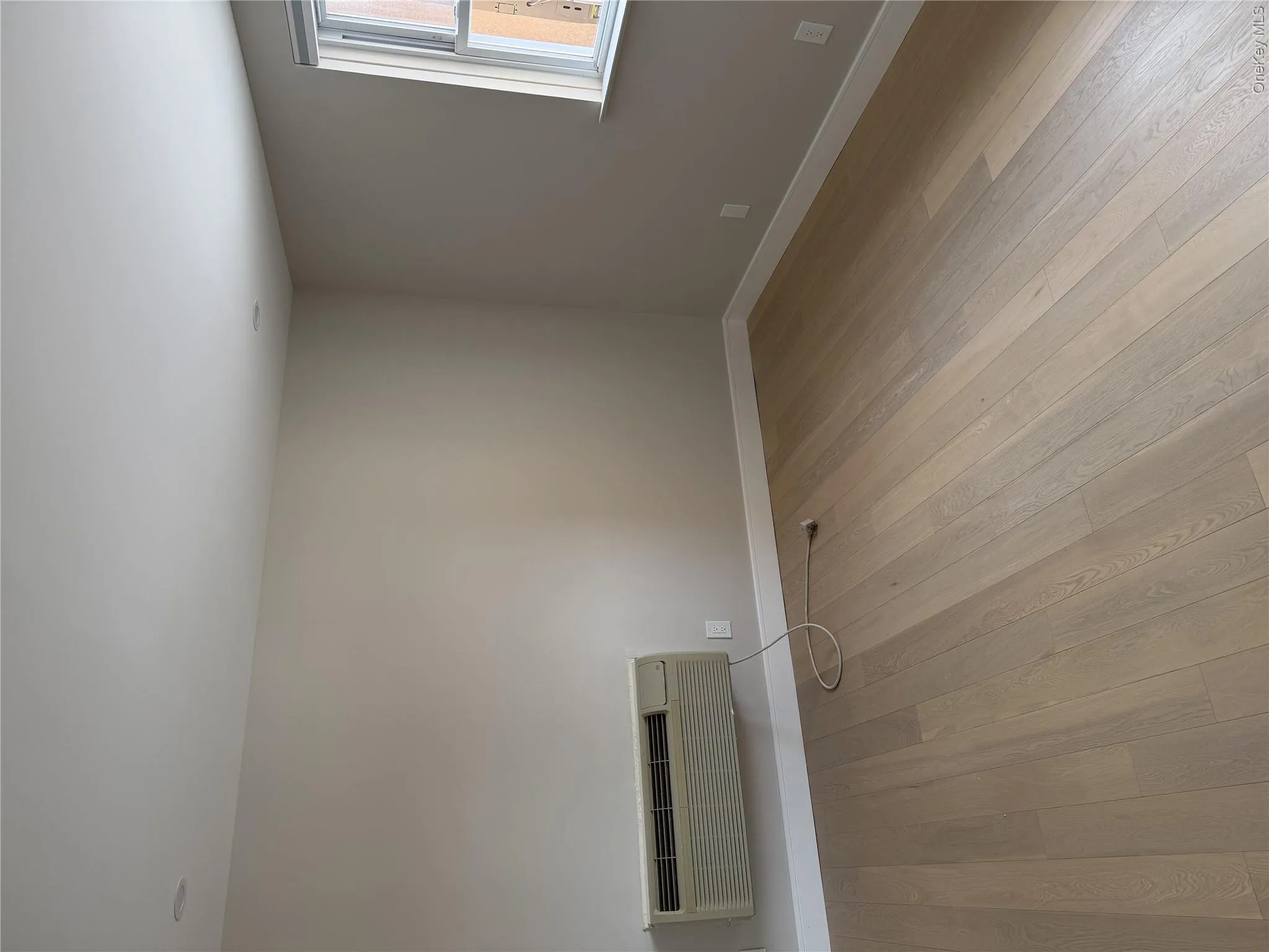 320 Post Avenue, North Hempstead, NY, 1 Bedroom Bedrooms, 3 Rooms Rooms,1 BathroomBathrooms,Residential Lease,For Rent,Post,0,1033883 320 Post Avenue, North Hempstead, NY, 1 Bedroom Bedrooms, 3 Rooms Rooms,1 BathroomBathrooms,Residential Lease,For Rent,Post,0,1033883