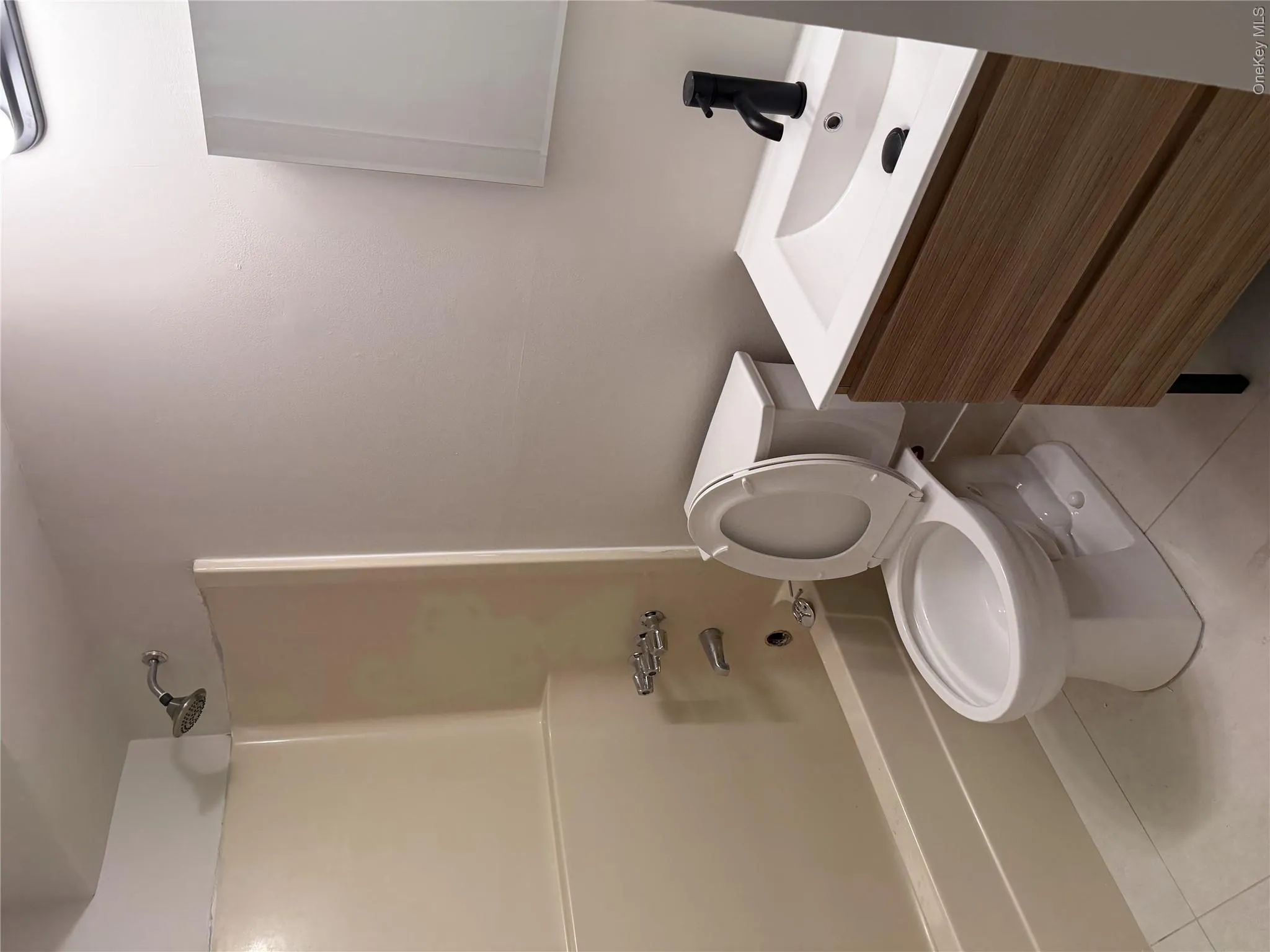 320 Post Avenue, North Hempstead, NY, 1 Bedroom Bedrooms, 3 Rooms Rooms,1 BathroomBathrooms,Residential Lease,For Rent,Post,0,1033883 320 Post Avenue, North Hempstead, NY, 1 Bedroom Bedrooms, 3 Rooms Rooms,1 BathroomBathrooms,Residential Lease,For Rent,Post,0,1033883