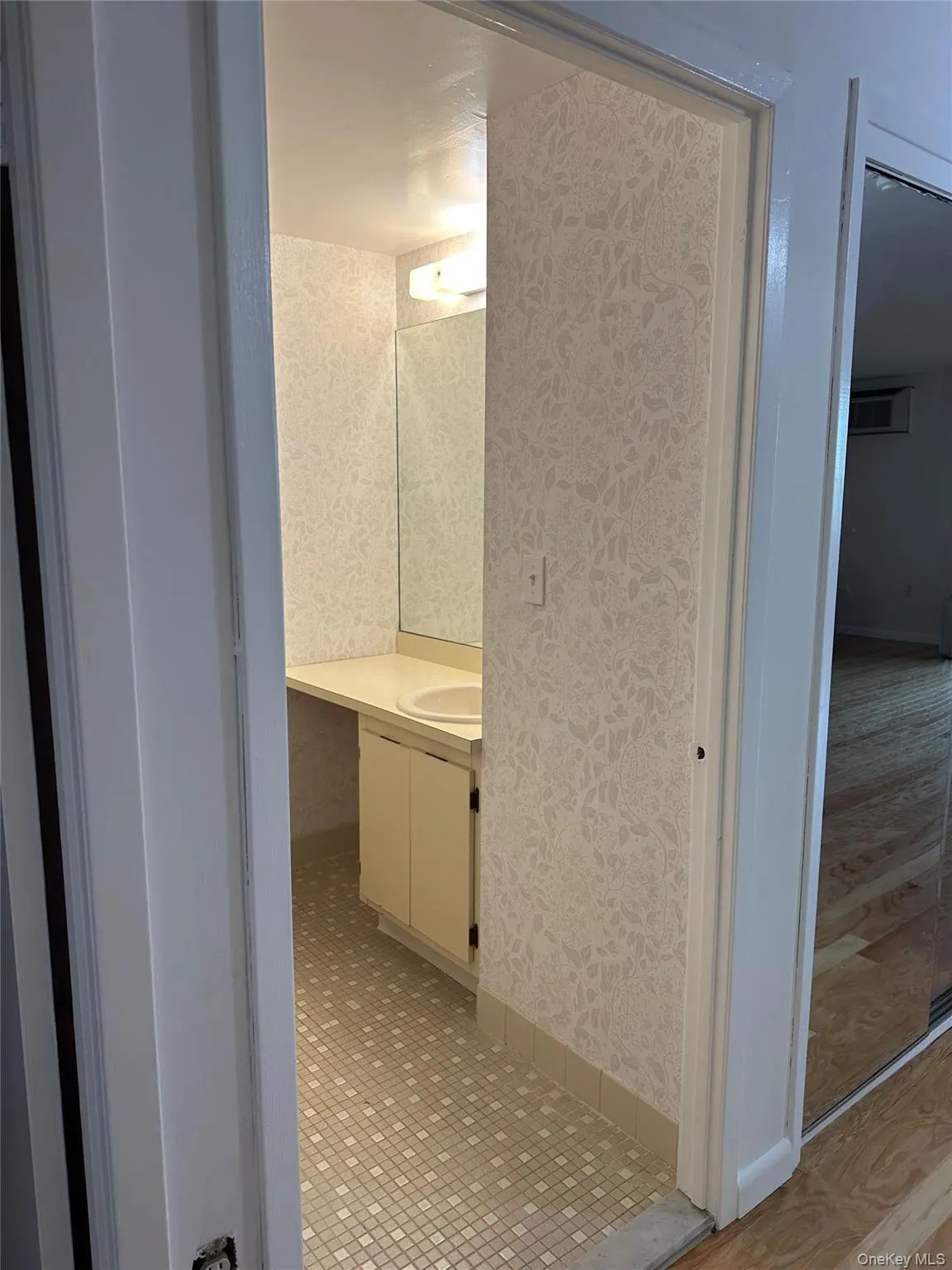 800 Willis Avenue, North Hempstead, NY, 1 Bedroom Bedrooms, 6 Rooms Rooms,1 BathroomBathrooms,Residential,For Rent,Willis,0,1033885 800 Willis Avenue, North Hempstead, NY, 1 Bedroom Bedrooms, 6 Rooms Rooms,1 BathroomBathrooms,Residential,For Rent,Willis,0,1033885