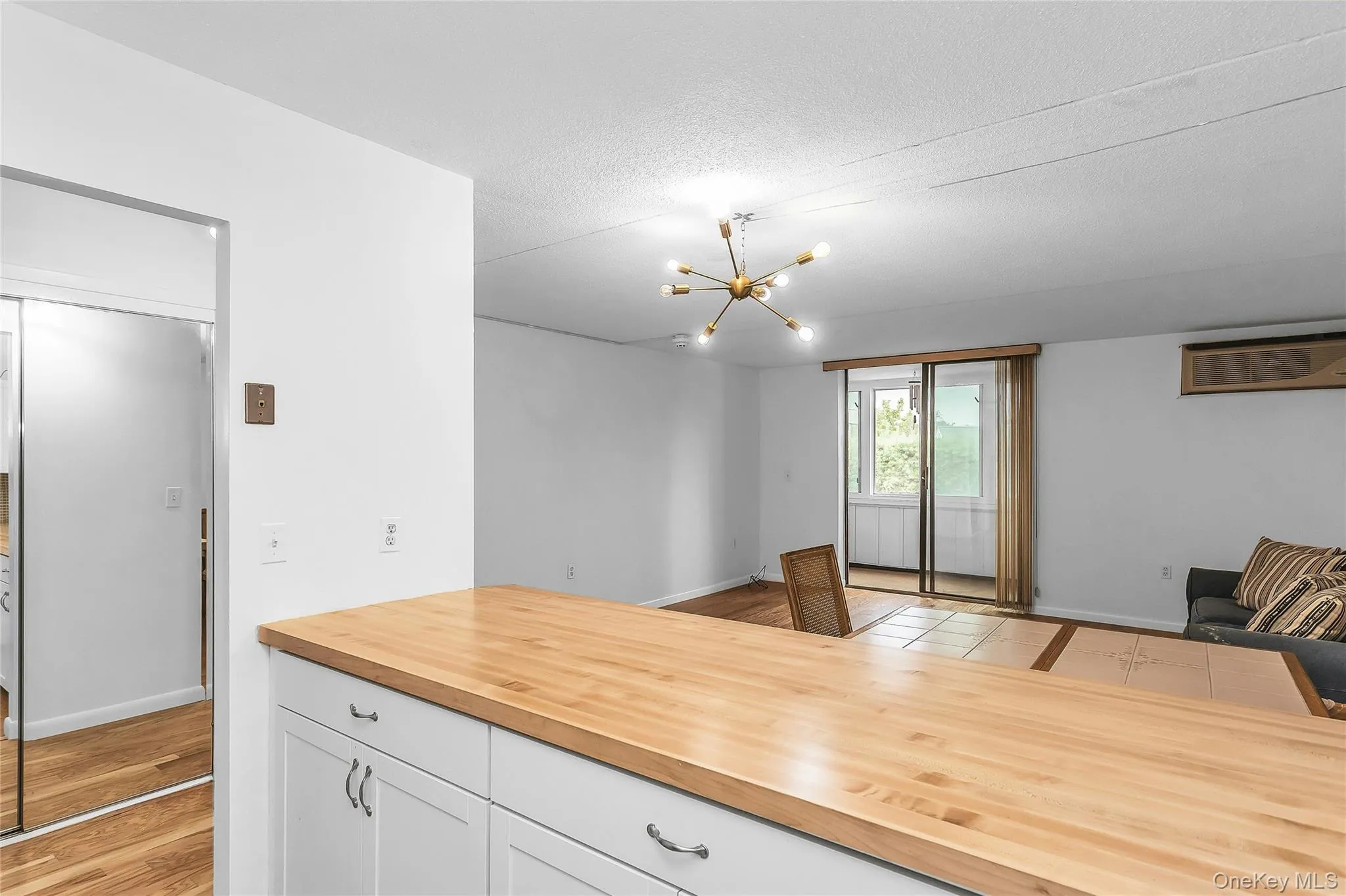 800 Willis Avenue, North Hempstead, NY, 1 Bedroom Bedrooms, 6 Rooms Rooms,1 BathroomBathrooms,Residential,For Rent,Willis,0,1033885 800 Willis Avenue, North Hempstead, NY, 1 Bedroom Bedrooms, 6 Rooms Rooms,1 BathroomBathrooms,Residential,For Rent,Willis,0,1033885