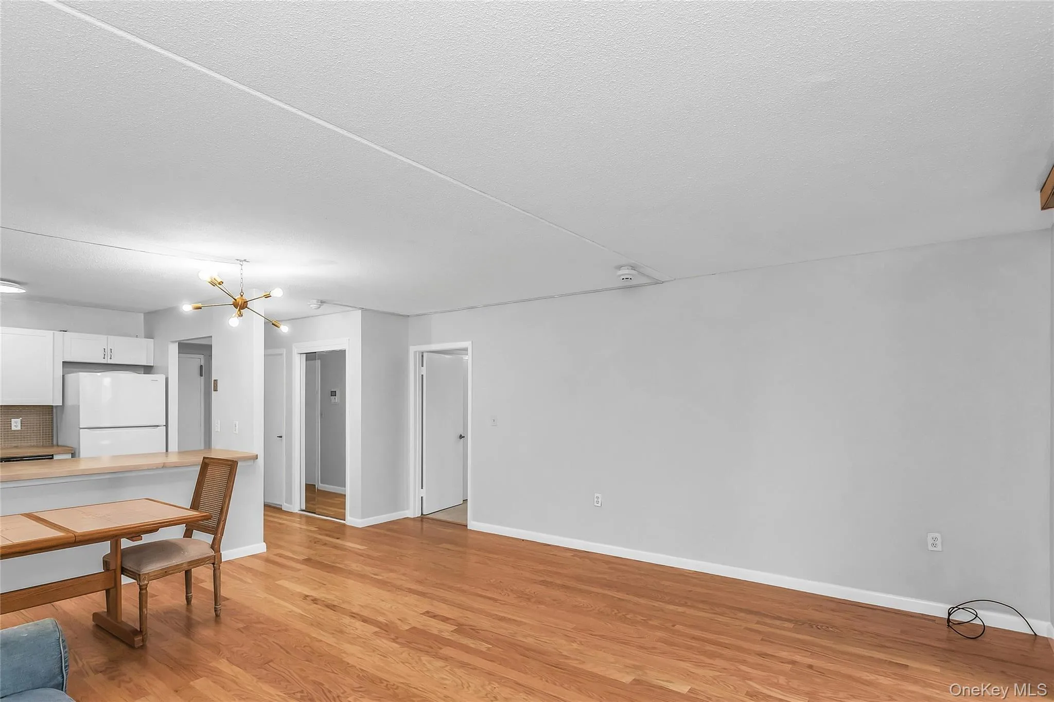 800 Willis Avenue, North Hempstead, NY, 1 Bedroom Bedrooms, 6 Rooms Rooms,1 BathroomBathrooms,Residential,For Rent,Willis,0,1033885 800 Willis Avenue, North Hempstead, NY, 1 Bedroom Bedrooms, 6 Rooms Rooms,1 BathroomBathrooms,Residential,For Rent,Willis,0,1033885