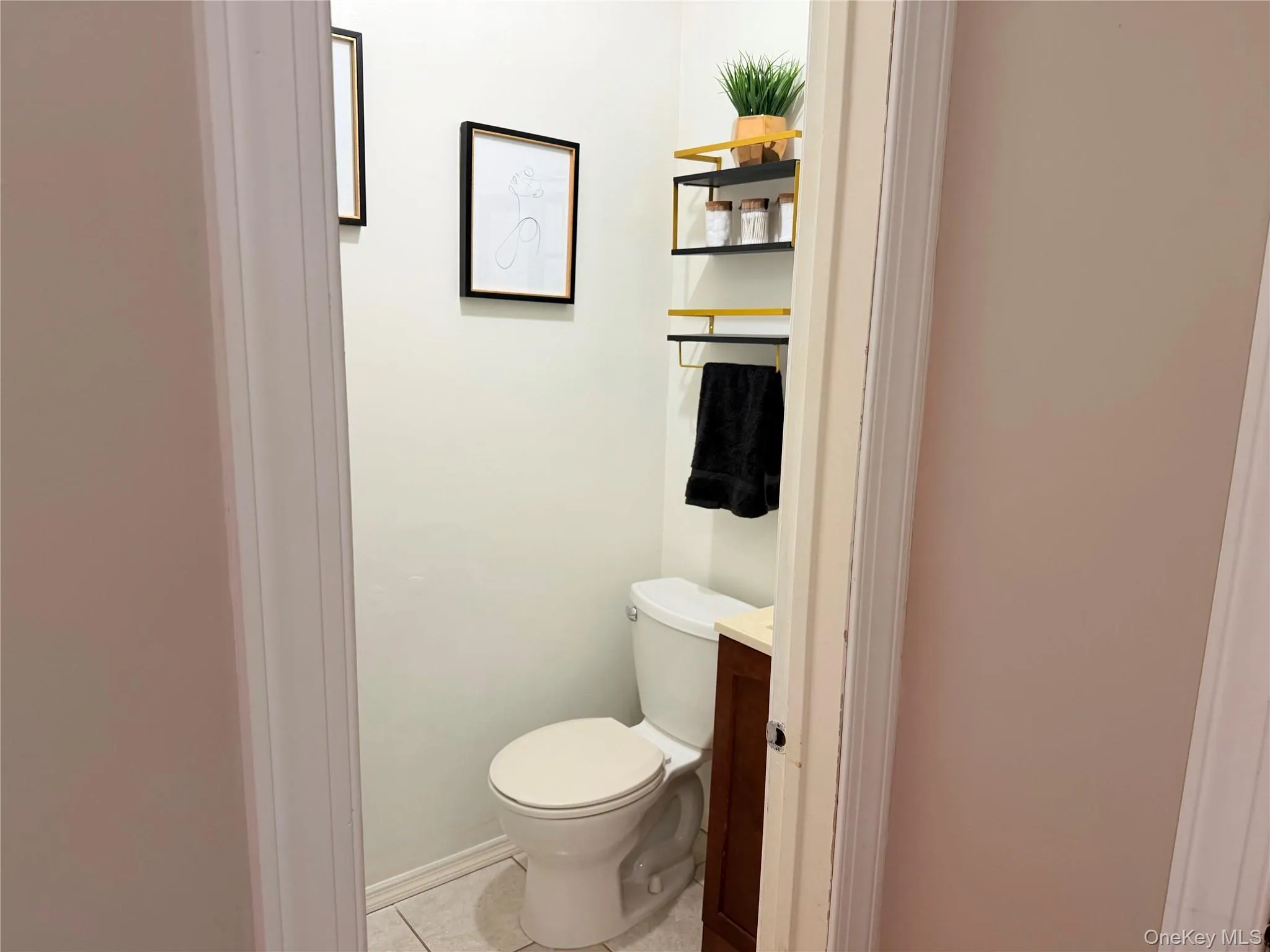 45 Redwood Drive, Woodbury, NY, 2 Bedrooms Bedrooms, 5 Rooms Rooms,1 BathroomBathrooms,Residential,For Rent,Redwood,0,1033890 45 Redwood Drive, Woodbury, NY, 2 Bedrooms Bedrooms, 5 Rooms Rooms,1 BathroomBathrooms,Residential,For Rent,Redwood,0,1033890