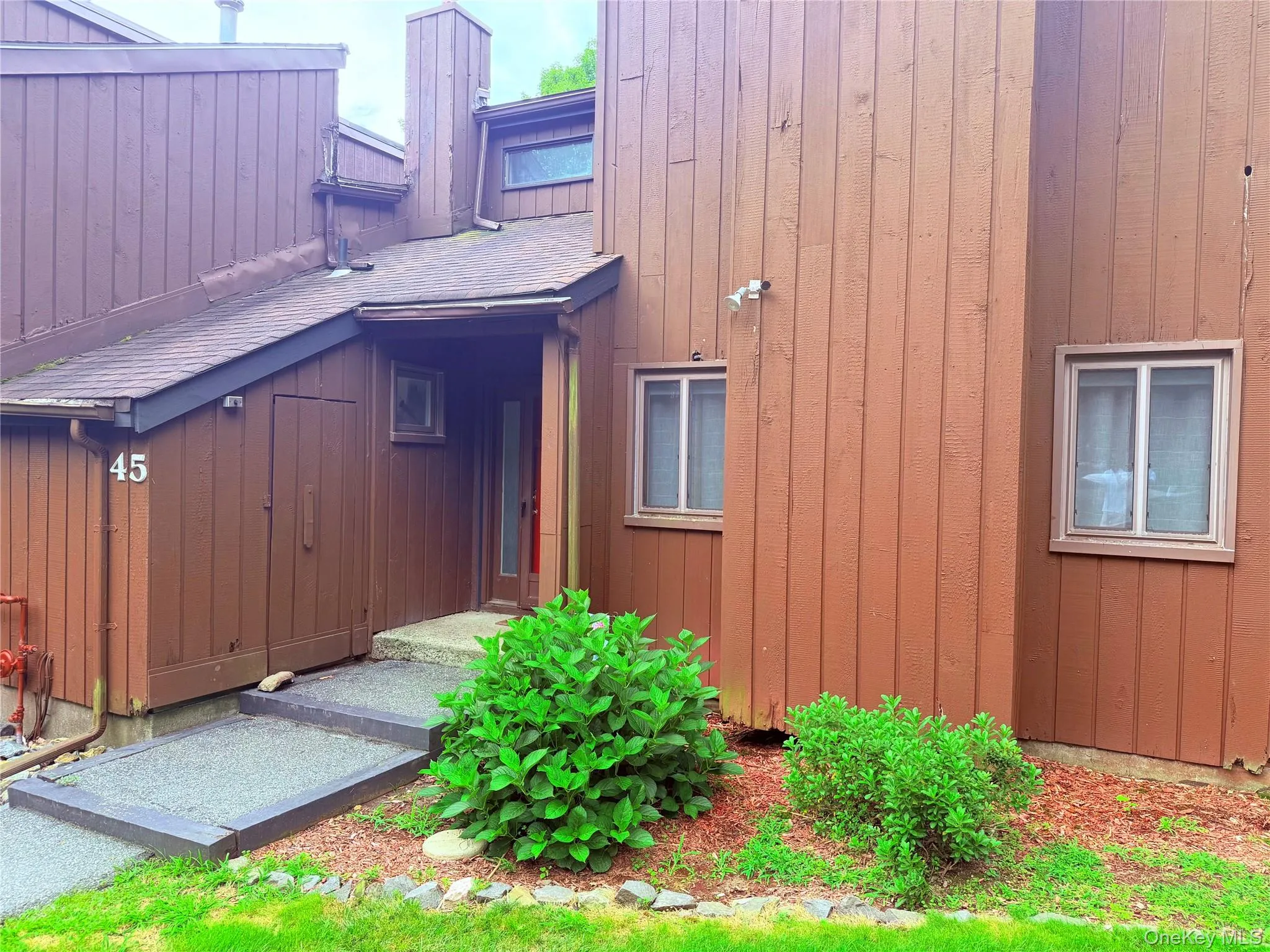 45 Redwood Drive, Woodbury, NY, 2 Bedrooms Bedrooms, 5 Rooms Rooms,1 BathroomBathrooms,Residential,For Rent,Redwood,0,1033890 45 Redwood Drive, Woodbury, NY, 2 Bedrooms Bedrooms, 5 Rooms Rooms,1 BathroomBathrooms,Residential,For Rent,Redwood,0,1033890