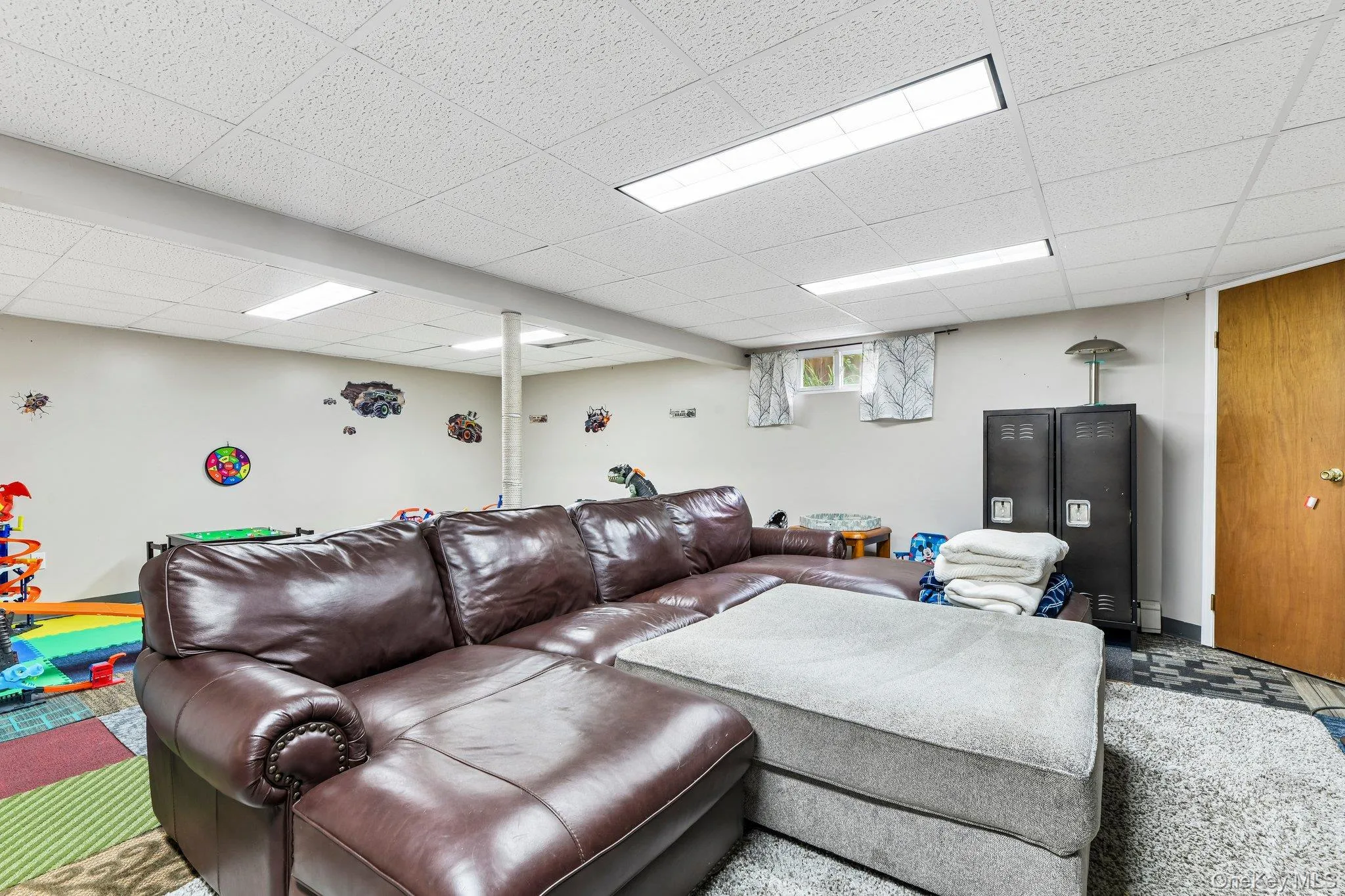 38 Nathan Drive, Islip, NY, 3 Bedrooms Bedrooms, 9 Rooms Rooms,1 BathroomBathrooms,Residential,For Rent,Nathan,0,1033901 38 Nathan Drive, Islip, NY, 3 Bedrooms Bedrooms, 9 Rooms Rooms,1 BathroomBathrooms,Residential,For Rent,Nathan,0,1033901