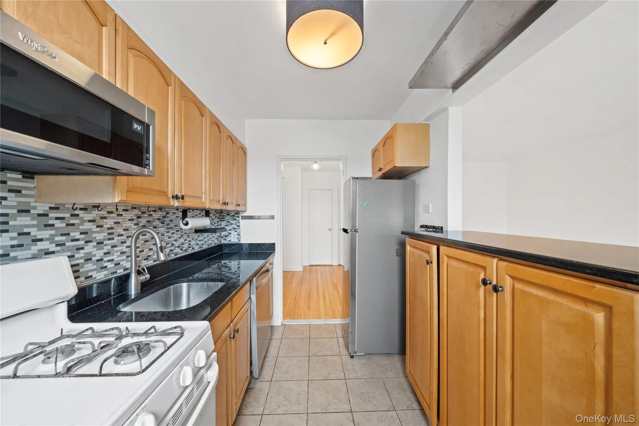 88-10 35th Avenue, New York, NY, 1 Bedroom Bedrooms, 3 Rooms Rooms,1 BathroomBathrooms,Residential,For Rent,35th,0,1033905 88-10 35th Avenue, New York, NY, 1 Bedroom Bedrooms, 3 Rooms Rooms,1 BathroomBathrooms,Residential,For Rent,35th,0,1033905