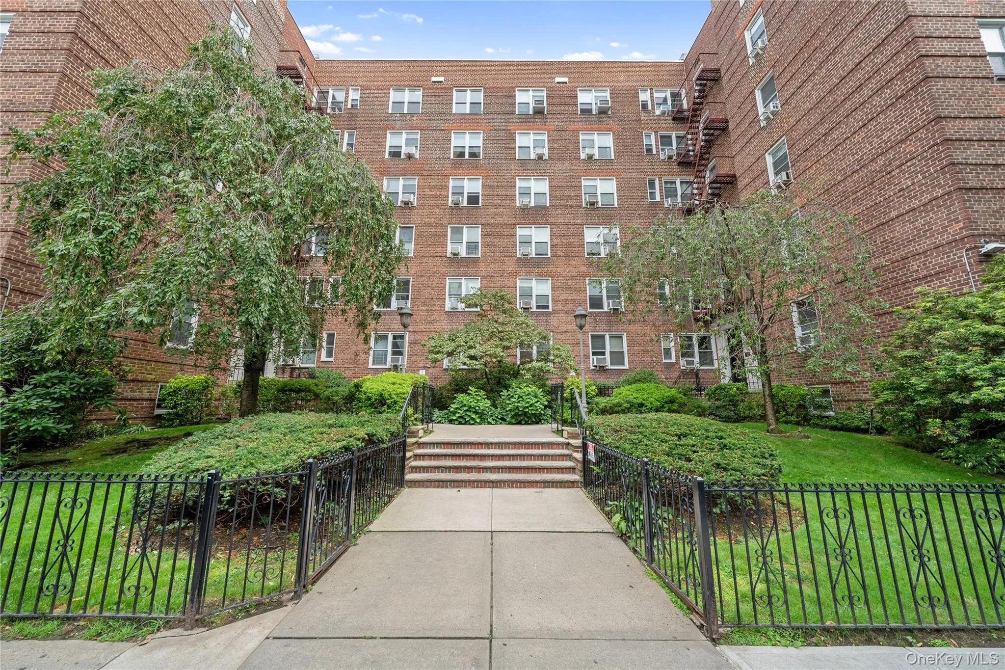 88-10 35th Avenue, New York, NY, 1 Bedroom Bedrooms, 3 Rooms Rooms,1 BathroomBathrooms,Residential,For Rent,35th,0,1033905 88-10 35th Avenue, New York, NY, 1 Bedroom Bedrooms, 3 Rooms Rooms,1 BathroomBathrooms,Residential,For Rent,35th,0,1033905