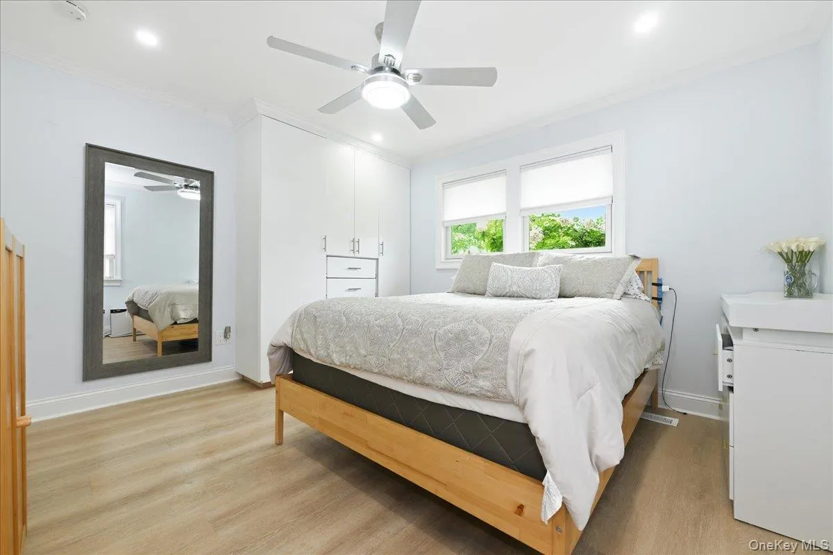 913 Merillon Avenue, Hempstead, NY, 4 Bedrooms Bedrooms, 6 Rooms Rooms,1 BathroomBathrooms,Residential,For Rent,Merillon,0,1033908 913 Merillon Avenue, Hempstead, NY, 4 Bedrooms Bedrooms, 6 Rooms Rooms,1 BathroomBathrooms,Residential,For Rent,Merillon,0,1033908