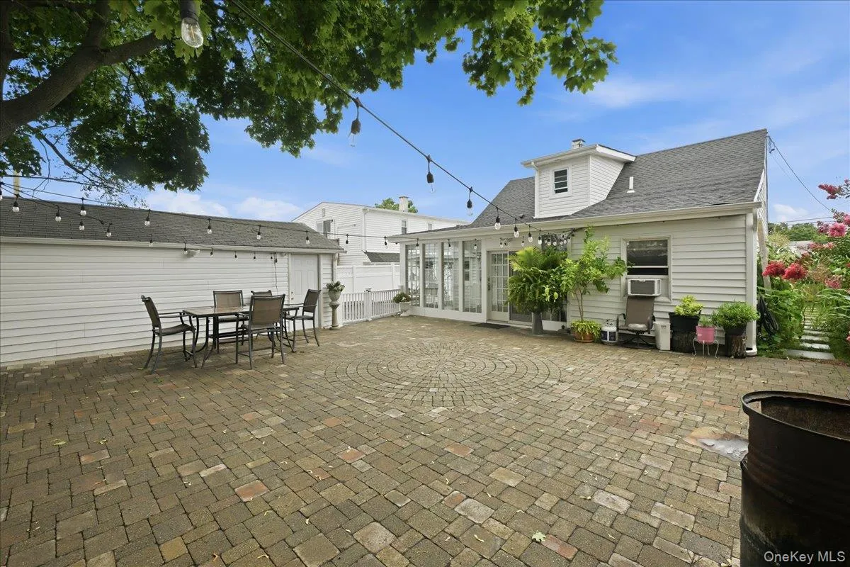 913 Merillon Avenue, Hempstead, NY, 4 Bedrooms Bedrooms, 6 Rooms Rooms,1 BathroomBathrooms,Residential,For Rent,Merillon,0,1033908 913 Merillon Avenue, Hempstead, NY, 4 Bedrooms Bedrooms, 6 Rooms Rooms,1 BathroomBathrooms,Residential,For Rent,Merillon,0,1033908