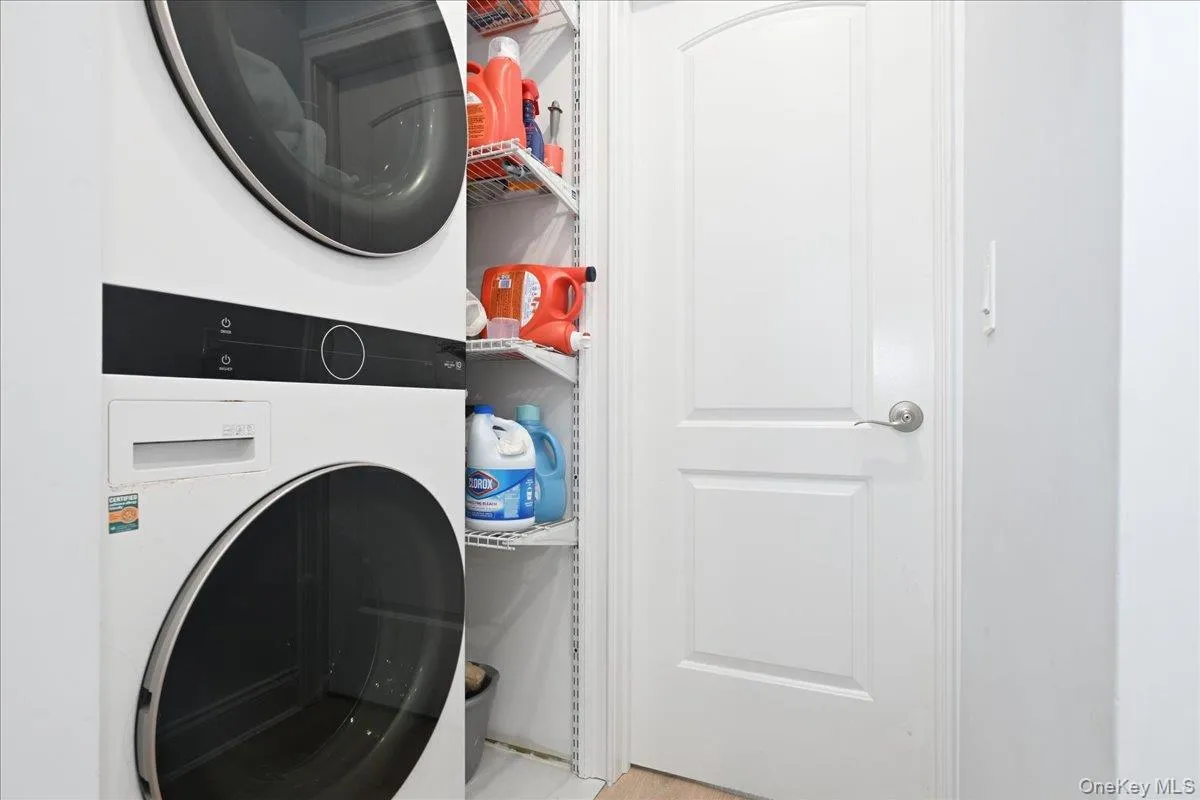 913 Merillon Avenue, Hempstead, NY, 4 Bedrooms Bedrooms, 6 Rooms Rooms,1 BathroomBathrooms,Residential,For Rent,Merillon,0,1033908 913 Merillon Avenue, Hempstead, NY, 4 Bedrooms Bedrooms, 6 Rooms Rooms,1 BathroomBathrooms,Residential,For Rent,Merillon,0,1033908