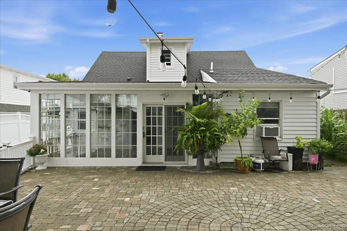 913 Merillon Avenue, Hempstead, NY, 4 Bedrooms Bedrooms, 6 Rooms Rooms,1 BathroomBathrooms,Residential,For Rent,Merillon,0,1033908 913 Merillon Avenue, Hempstead, NY, 4 Bedrooms Bedrooms, 6 Rooms Rooms,1 BathroomBathrooms,Residential,For Rent,Merillon,0,1033908