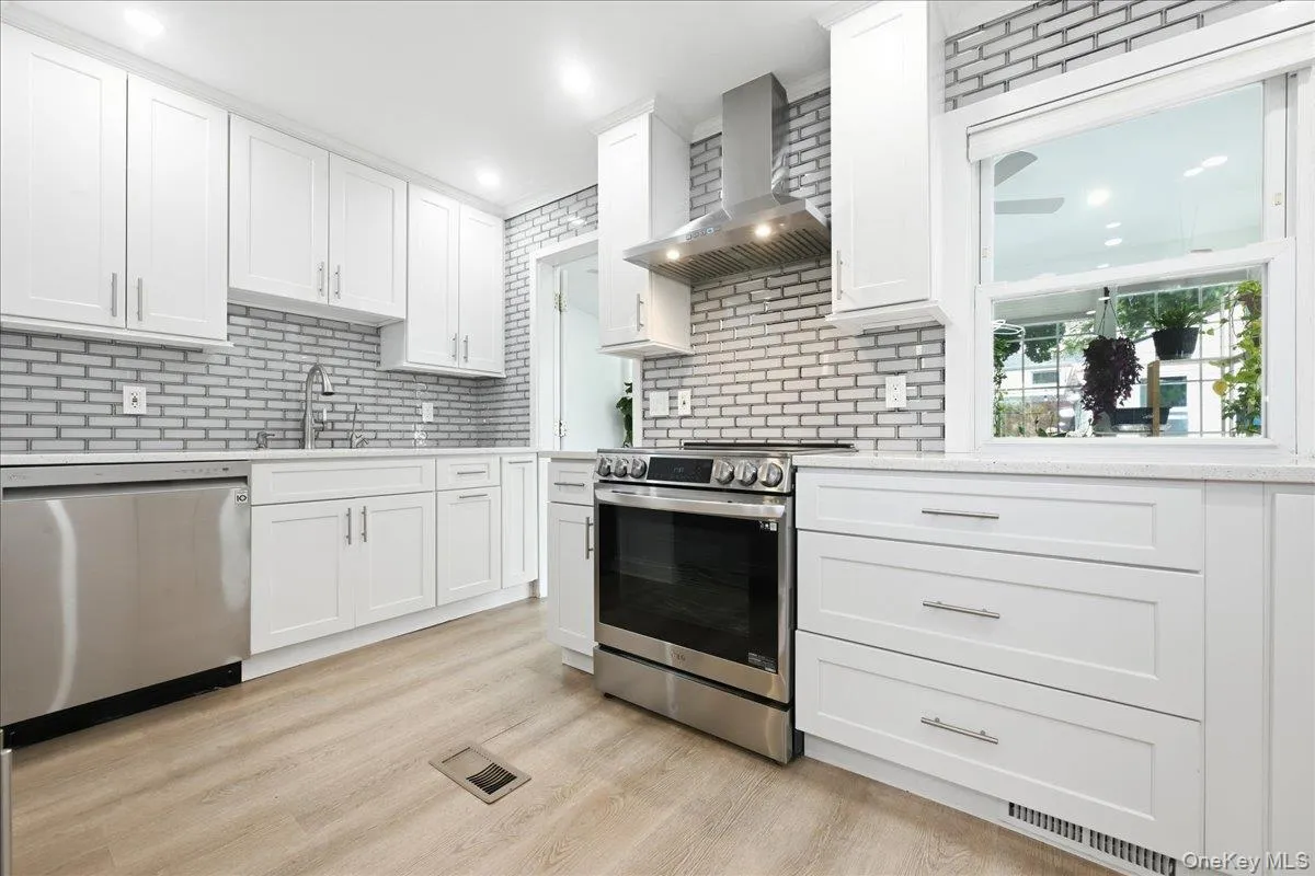 913 Merillon Avenue, Hempstead, NY, 4 Bedrooms Bedrooms, 6 Rooms Rooms,1 BathroomBathrooms,Residential,For Rent,Merillon,0,1033908 913 Merillon Avenue, Hempstead, NY, 4 Bedrooms Bedrooms, 6 Rooms Rooms,1 BathroomBathrooms,Residential,For Rent,Merillon,0,1033908