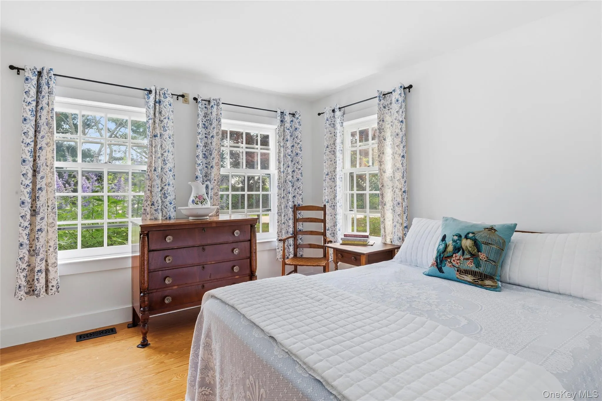 9 Aberdeen Lane, Southampton, NY, 3 Bedrooms Bedrooms, 9 Rooms Rooms,3 BathroomsBathrooms,Residential,For Rent,Aberdeen,0,1033910 9 Aberdeen Lane, Southampton, NY, 3 Bedrooms Bedrooms, 9 Rooms Rooms,3 BathroomsBathrooms,Residential,For Rent,Aberdeen,0,1033910