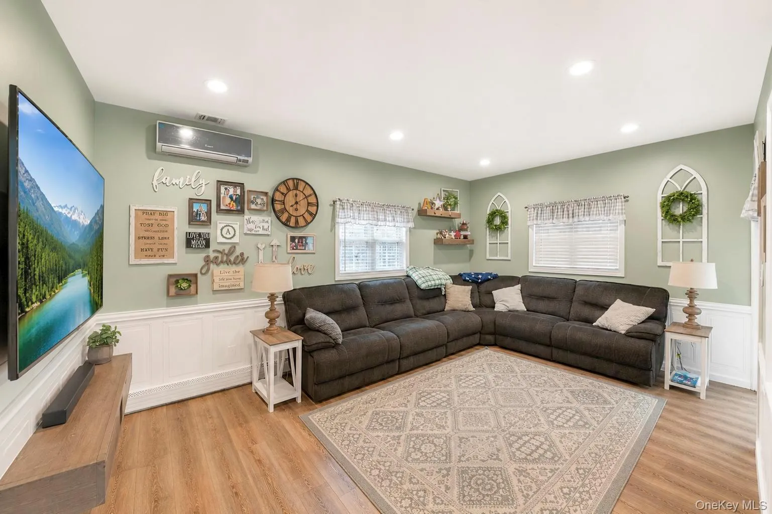41 Miller Place, Hempstead, NY, 5 Bedrooms Bedrooms, 10 Rooms Rooms,2 BathroomsBathrooms,Residential,For Rent,Miller,0,1033911 41 Miller Place, Hempstead, NY, 5 Bedrooms Bedrooms, 10 Rooms Rooms,2 BathroomsBathrooms,Residential,For Rent,Miller,0,1033911