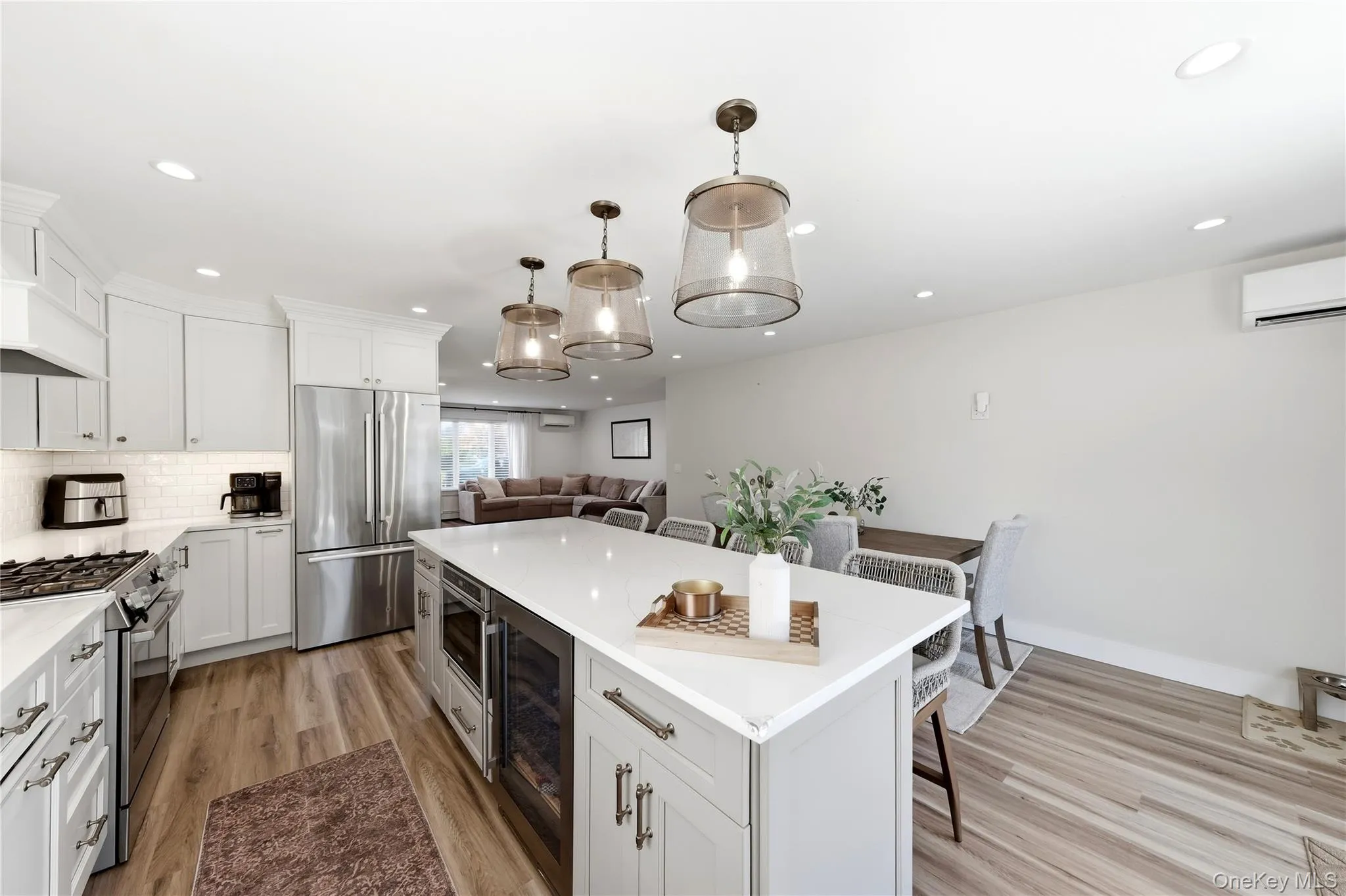 57 Girard Avenue, Islip, NY, 4 Bedrooms Bedrooms, 12 Rooms Rooms,2 BathroomsBathrooms,Residential,For Rent,Girard,0,1033916 57 Girard Avenue, Islip, NY, 4 Bedrooms Bedrooms, 12 Rooms Rooms,2 BathroomsBathrooms,Residential,For Rent,Girard,0,1033916