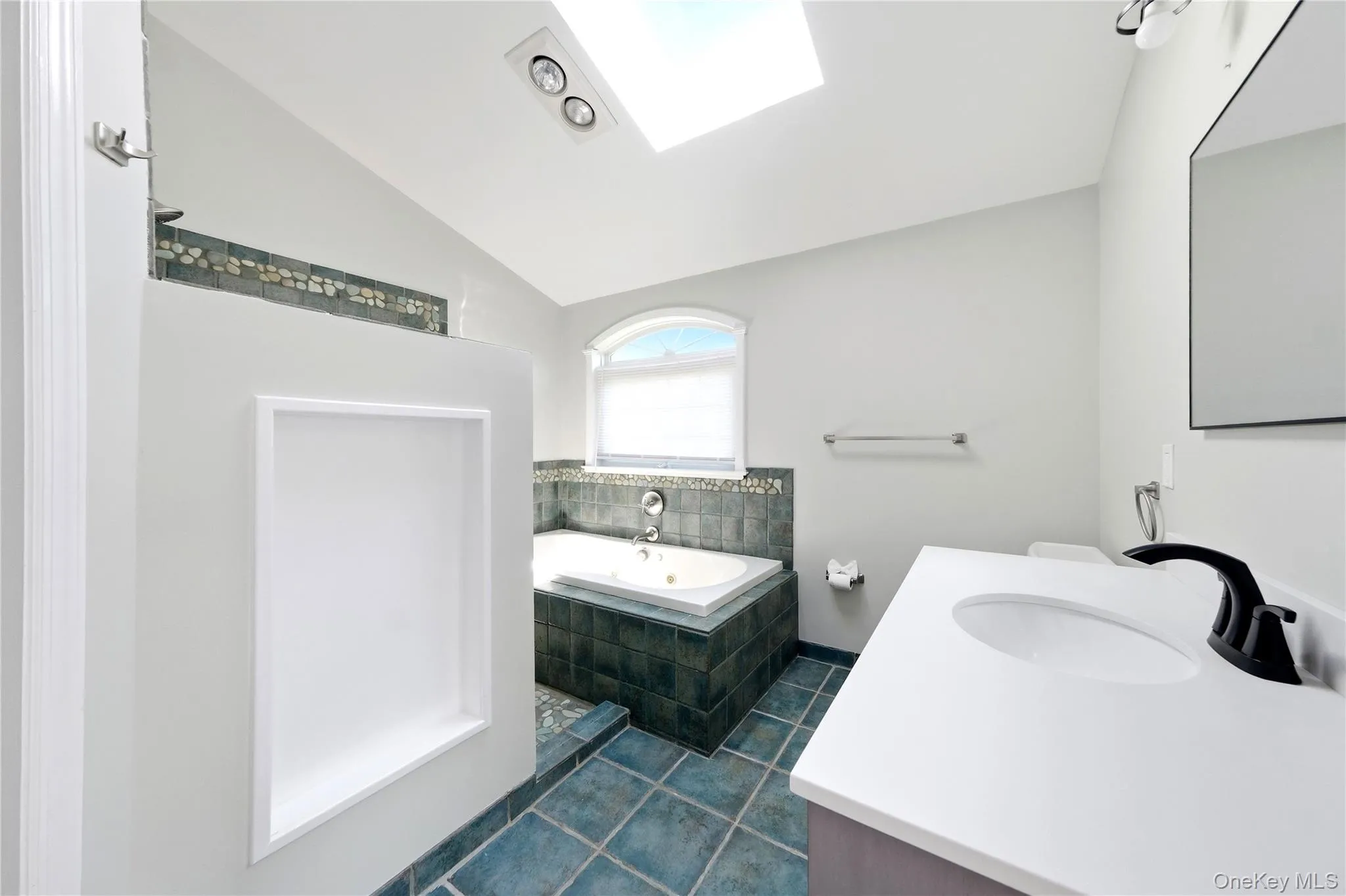 57 Girard Avenue, Islip, NY, 4 Bedrooms Bedrooms, 12 Rooms Rooms,2 BathroomsBathrooms,Residential,For Rent,Girard,0,1033916 57 Girard Avenue, Islip, NY, 4 Bedrooms Bedrooms, 12 Rooms Rooms,2 BathroomsBathrooms,Residential,For Rent,Girard,0,1033916