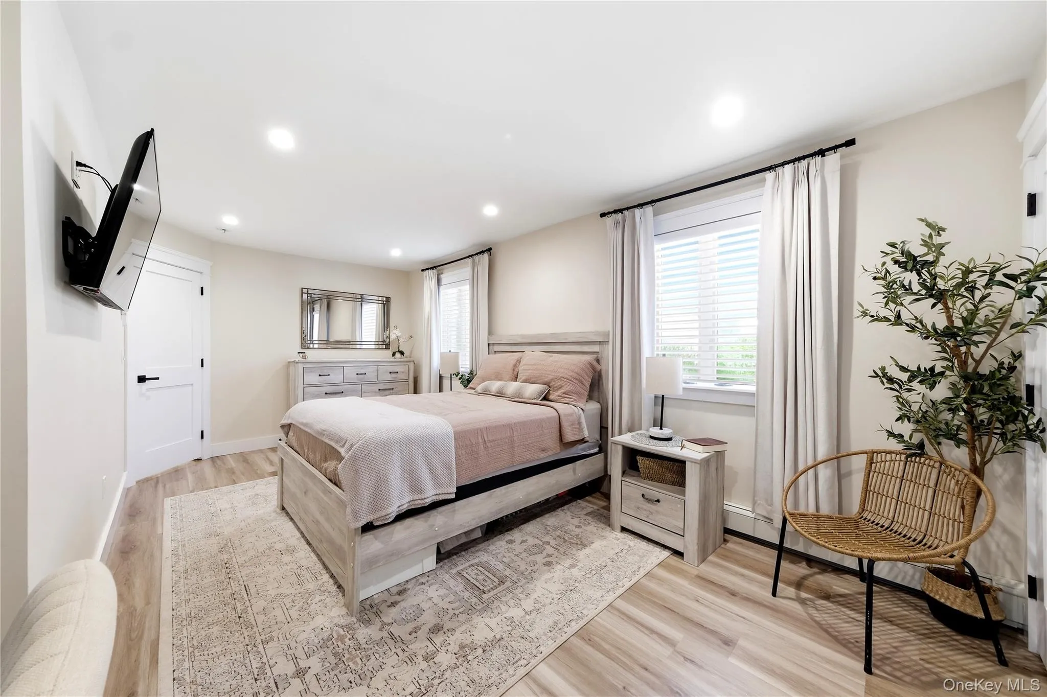 57 Girard Avenue, Islip, NY, 4 Bedrooms Bedrooms, 12 Rooms Rooms,2 BathroomsBathrooms,Residential,For Rent,Girard,0,1033916 57 Girard Avenue, Islip, NY, 4 Bedrooms Bedrooms, 12 Rooms Rooms,2 BathroomsBathrooms,Residential,For Rent,Girard,0,1033916