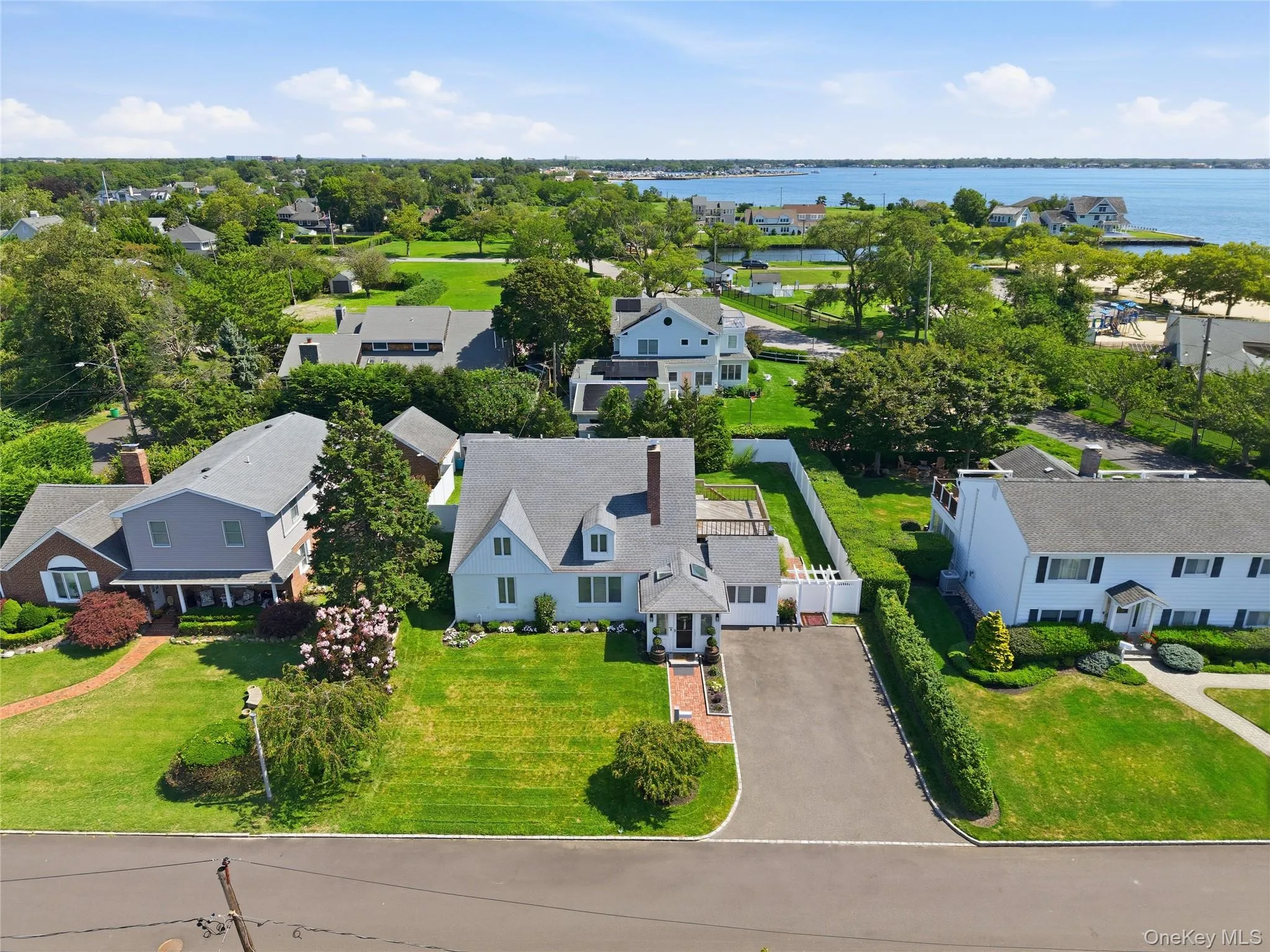 57 Girard Avenue, Islip, NY, 4 Bedrooms Bedrooms, 12 Rooms Rooms,2 BathroomsBathrooms,Residential,For Rent,Girard,0,1033916 57 Girard Avenue, Islip, NY, 4 Bedrooms Bedrooms, 12 Rooms Rooms,2 BathroomsBathrooms,Residential,For Rent,Girard,0,1033916