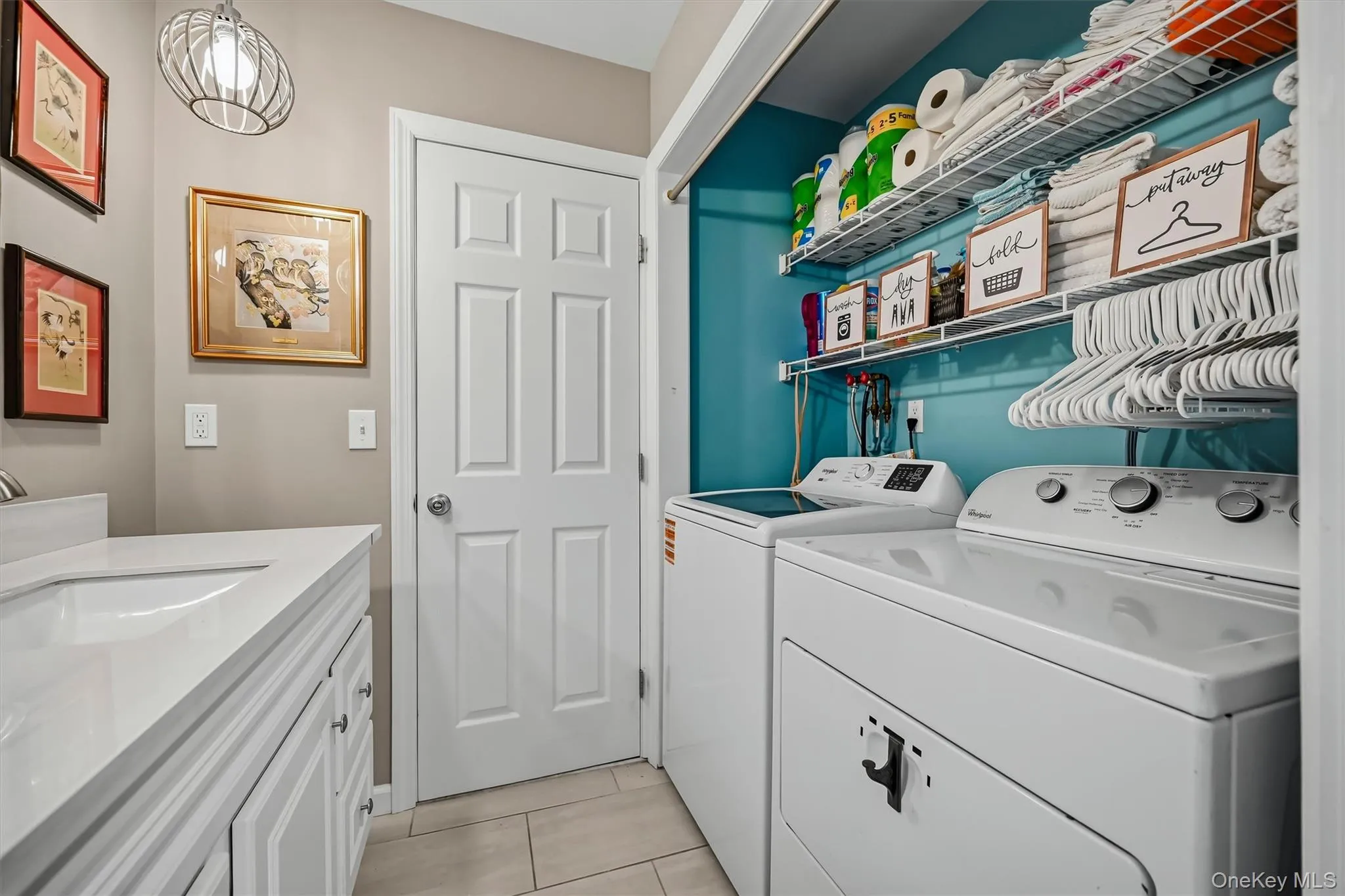 Laundry on the second floor. Can we say convenient! Laundry on the second floor. Can we say convenient!