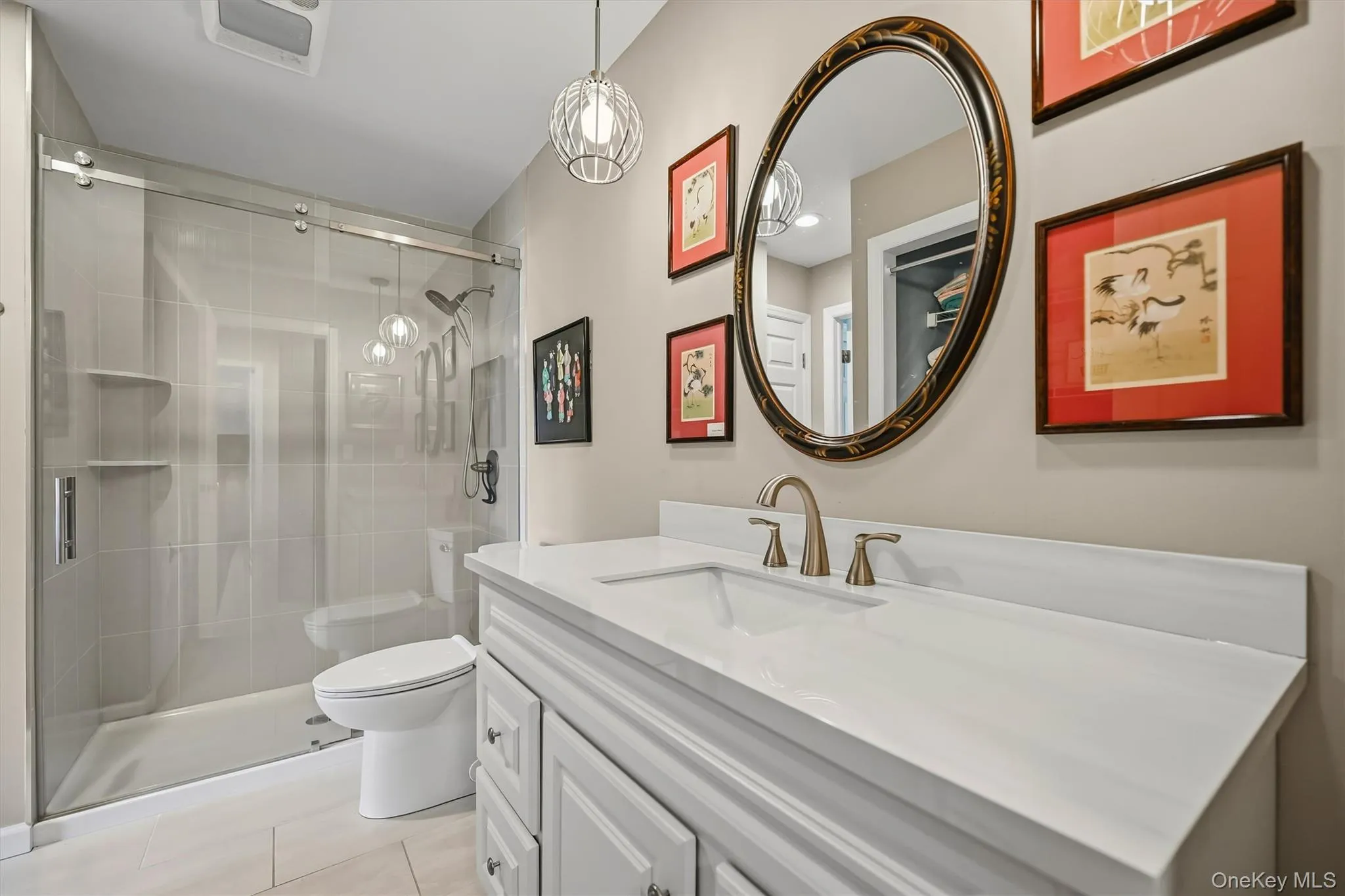 Renovated bathroom with walk-in shower! Renovated bathroom with walk-in shower!
