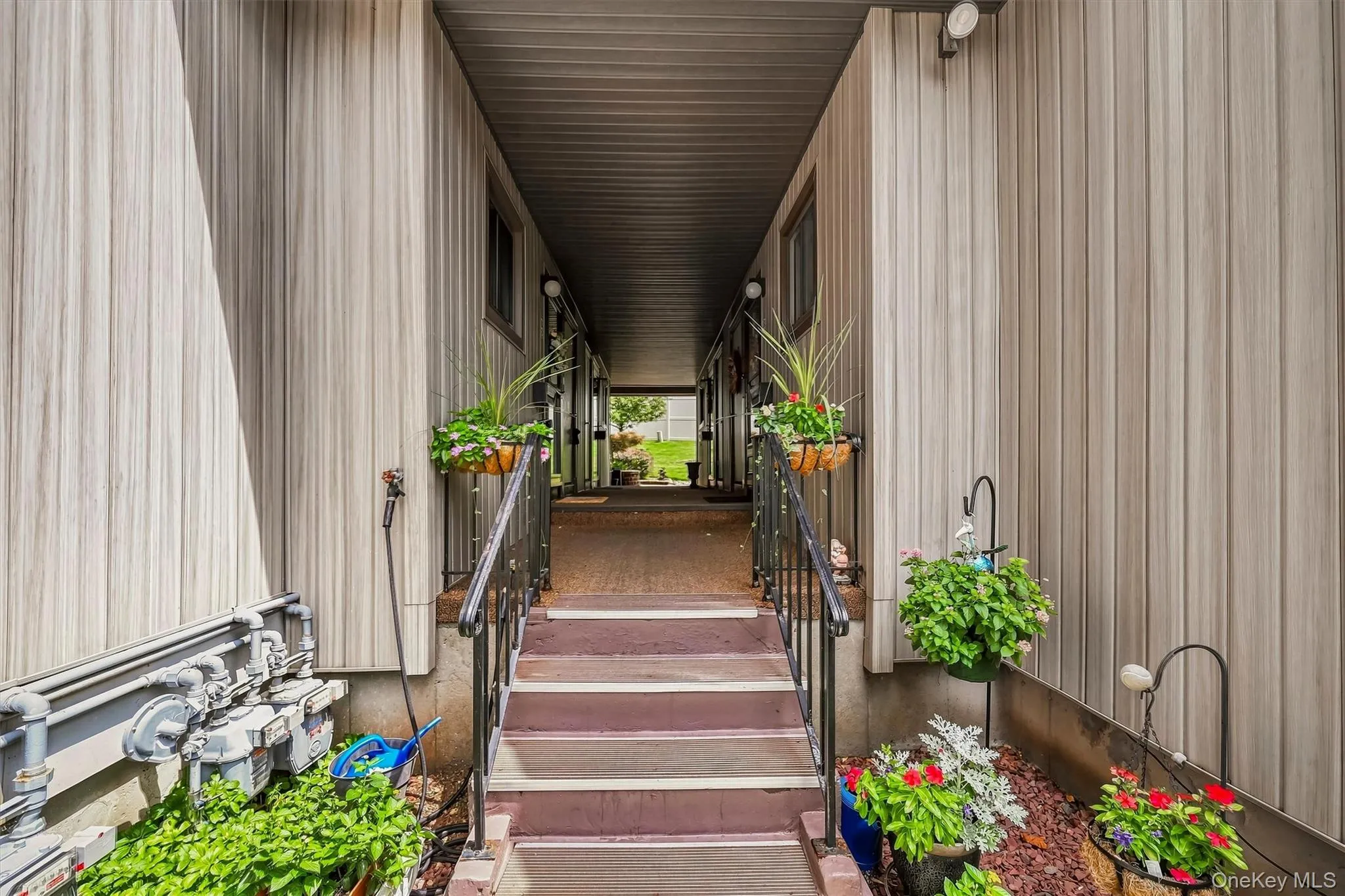 Only 5 steps to your front door! Only 5 steps to your front door!
