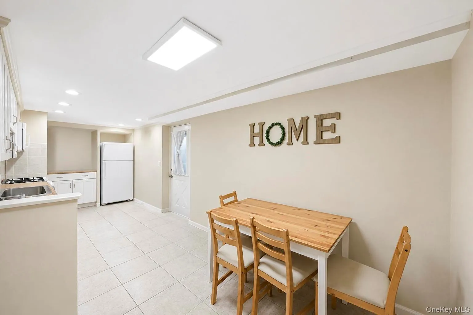 18 Cornell Lane, Oyster Bay, NY, 3 Bedrooms Bedrooms, 8 Rooms Rooms,2 BathroomsBathrooms,Residential,For Rent,Cornell,0,1033919 18 Cornell Lane, Oyster Bay, NY, 3 Bedrooms Bedrooms, 8 Rooms Rooms,2 BathroomsBathrooms,Residential,For Rent,Cornell,0,1033919
