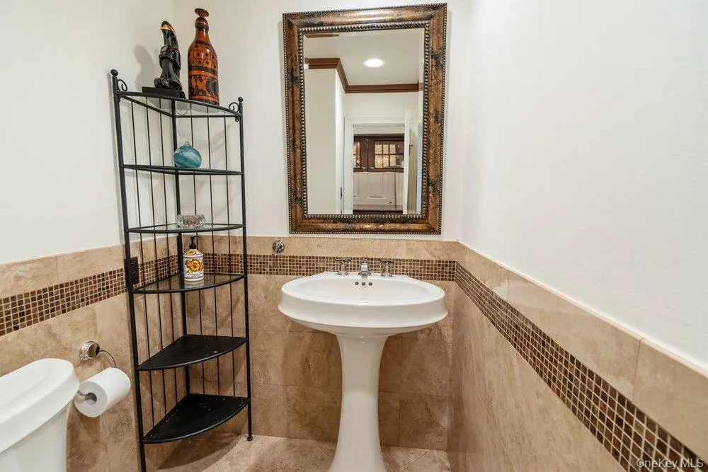 11 Maple Run Drive, Oyster Bay, NY, 3 Bedrooms Bedrooms, 7 Rooms Rooms,2 BathroomsBathrooms,Residential,For Rent,Maple Run,0,1033921 11 Maple Run Drive, Oyster Bay, NY, 3 Bedrooms Bedrooms, 7 Rooms Rooms,2 BathroomsBathrooms,Residential,For Rent,Maple Run,0,1033921