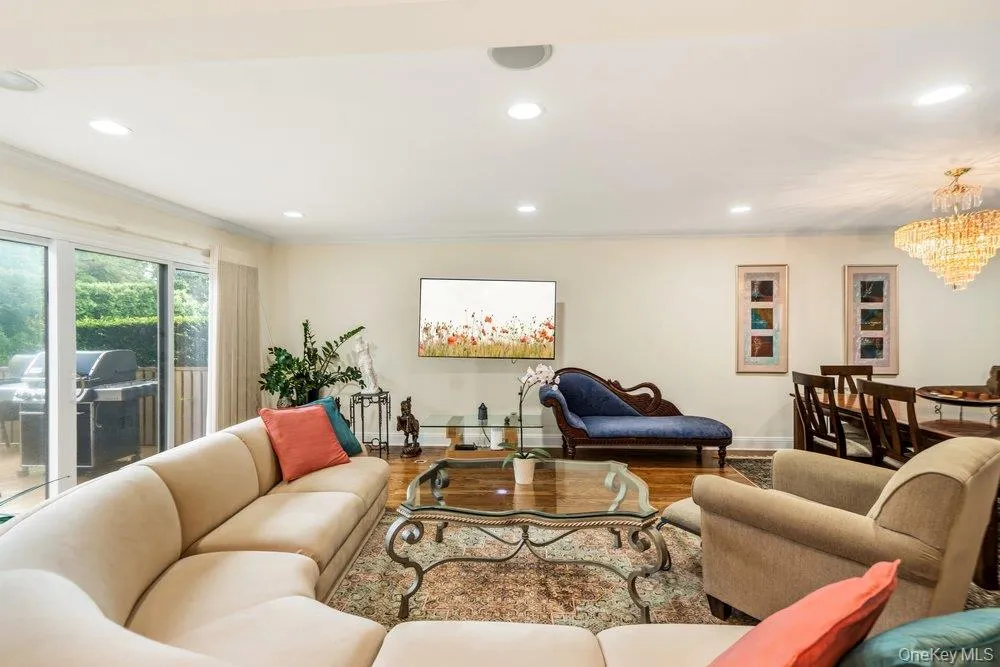 11 Maple Run Drive, Oyster Bay, NY, 3 Bedrooms Bedrooms, 7 Rooms Rooms,2 BathroomsBathrooms,Residential,For Rent,Maple Run,0,1033921 11 Maple Run Drive, Oyster Bay, NY, 3 Bedrooms Bedrooms, 7 Rooms Rooms,2 BathroomsBathrooms,Residential,For Rent,Maple Run,0,1033921