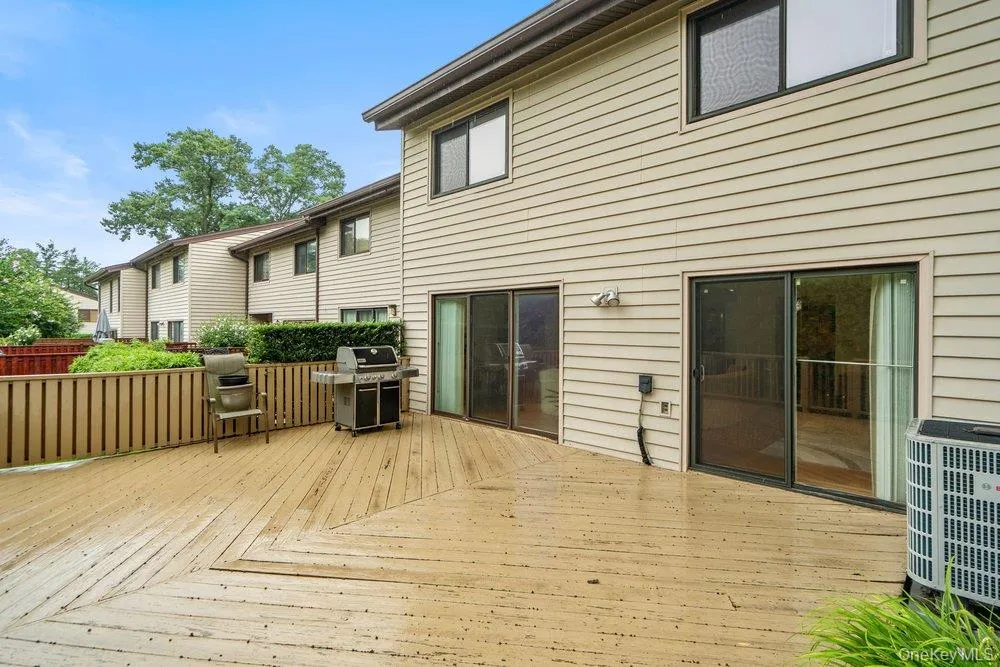 11 Maple Run Drive, Oyster Bay, NY, 3 Bedrooms Bedrooms, 7 Rooms Rooms,2 BathroomsBathrooms,Residential,For Rent,Maple Run,0,1033921 11 Maple Run Drive, Oyster Bay, NY, 3 Bedrooms Bedrooms, 7 Rooms Rooms,2 BathroomsBathrooms,Residential,For Rent,Maple Run,0,1033921