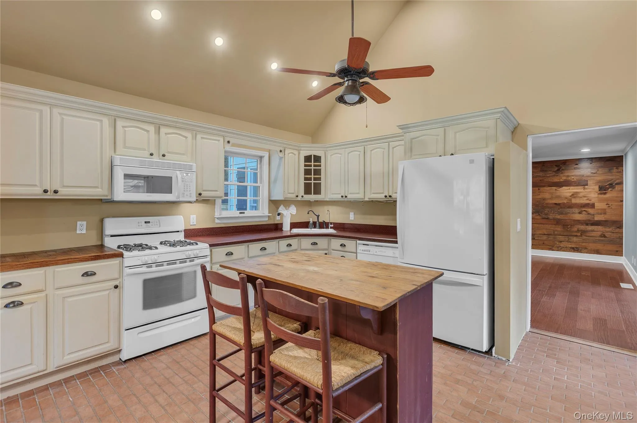62 Douglaston Road, Brookhaven, NY, 4 Bedrooms Bedrooms, 9 Rooms Rooms,2 BathroomsBathrooms,Residential,For Rent,Douglaston,0,1033926 62 Douglaston Road, Brookhaven, NY, 4 Bedrooms Bedrooms, 9 Rooms Rooms,2 BathroomsBathrooms,Residential,For Rent,Douglaston,0,1033926