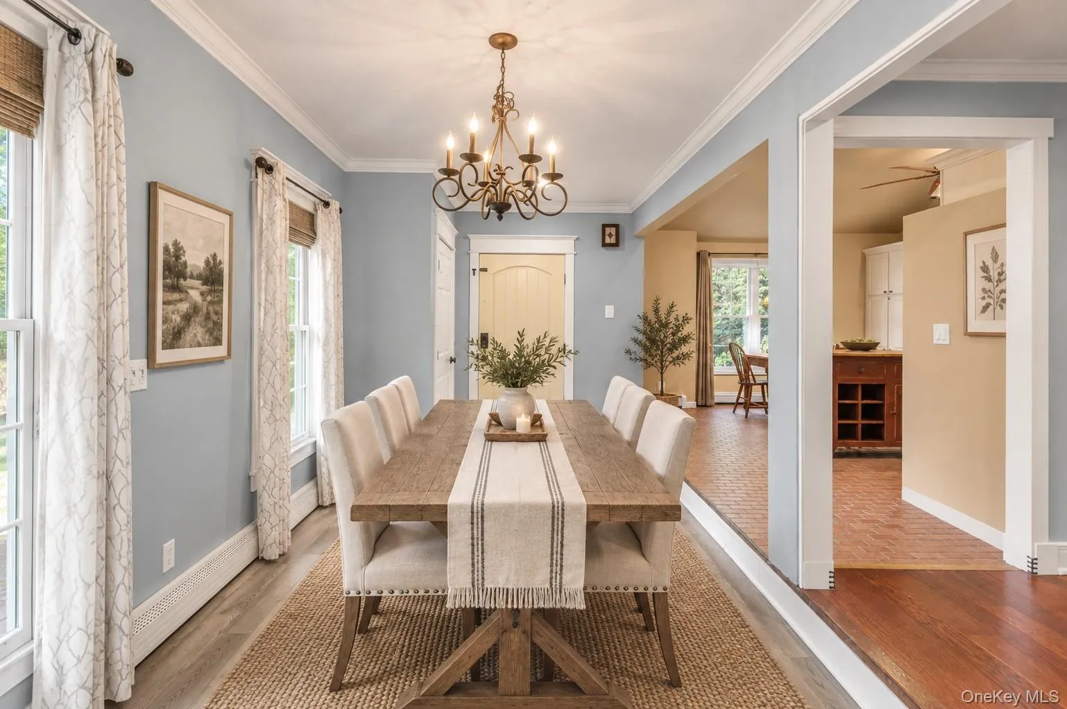 Virtually Staged Dining Area Virtually Staged Dining Area
