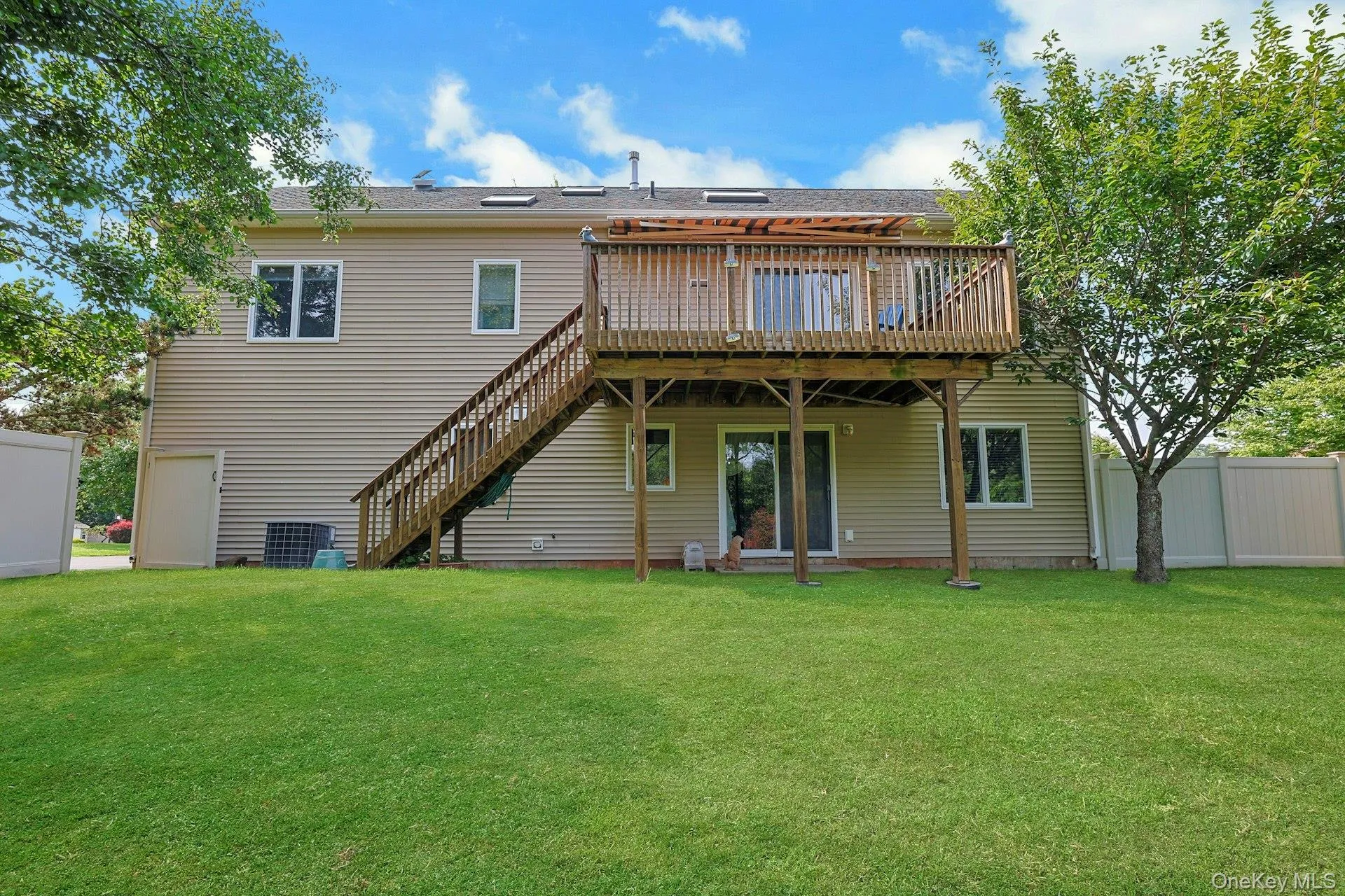 14 Stern Place, Clarkstown, NY, 4 Bedrooms Bedrooms, 9 Rooms Rooms,3 BathroomsBathrooms,Residential,For Rent,Stern,0,1033927 14 Stern Place, Clarkstown, NY, 4 Bedrooms Bedrooms, 9 Rooms Rooms,3 BathroomsBathrooms,Residential,For Rent,Stern,0,1033927
