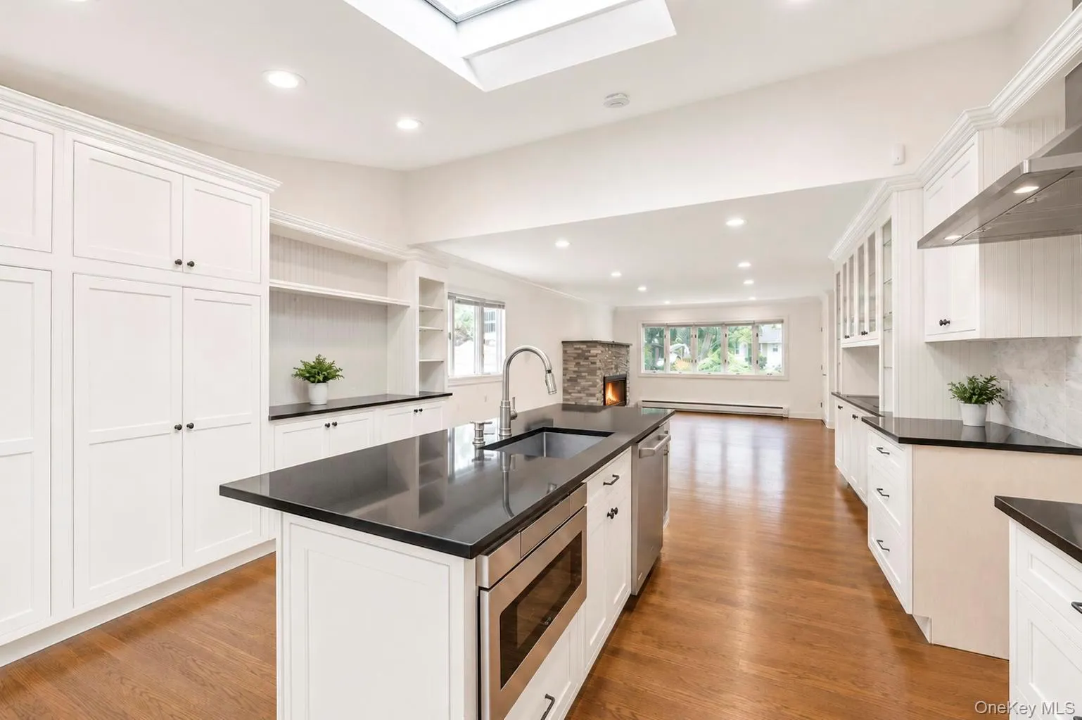 84 Twinlawns Avenue, Oyster Bay, NY, 4 Bedrooms Bedrooms, 9 Rooms Rooms,3 BathroomsBathrooms,Residential Lease,For Rent,Twinlawns,0,1033930 84 Twinlawns Avenue, Oyster Bay, NY, 4 Bedrooms Bedrooms, 9 Rooms Rooms,3 BathroomsBathrooms,Residential Lease,For Rent,Twinlawns,0,1033930