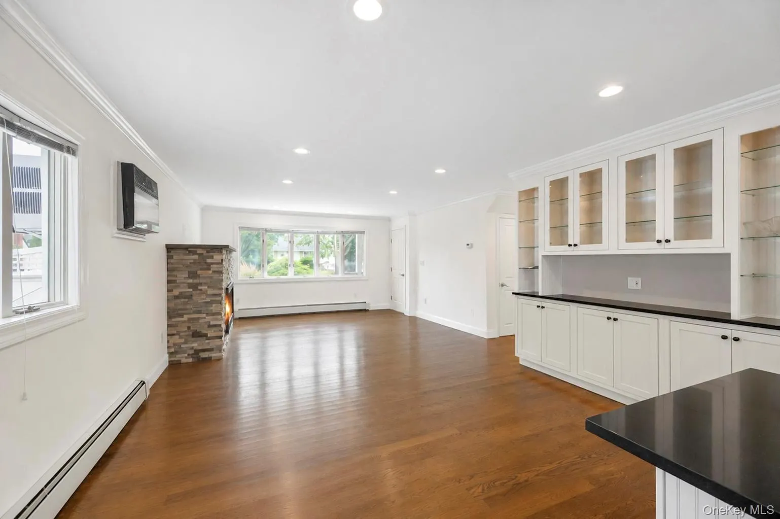 84 Twinlawns Avenue, Oyster Bay, NY, 4 Bedrooms Bedrooms, 9 Rooms Rooms,3 BathroomsBathrooms,Residential Lease,For Rent,Twinlawns,0,1033930 84 Twinlawns Avenue, Oyster Bay, NY, 4 Bedrooms Bedrooms, 9 Rooms Rooms,3 BathroomsBathrooms,Residential Lease,For Rent,Twinlawns,0,1033930