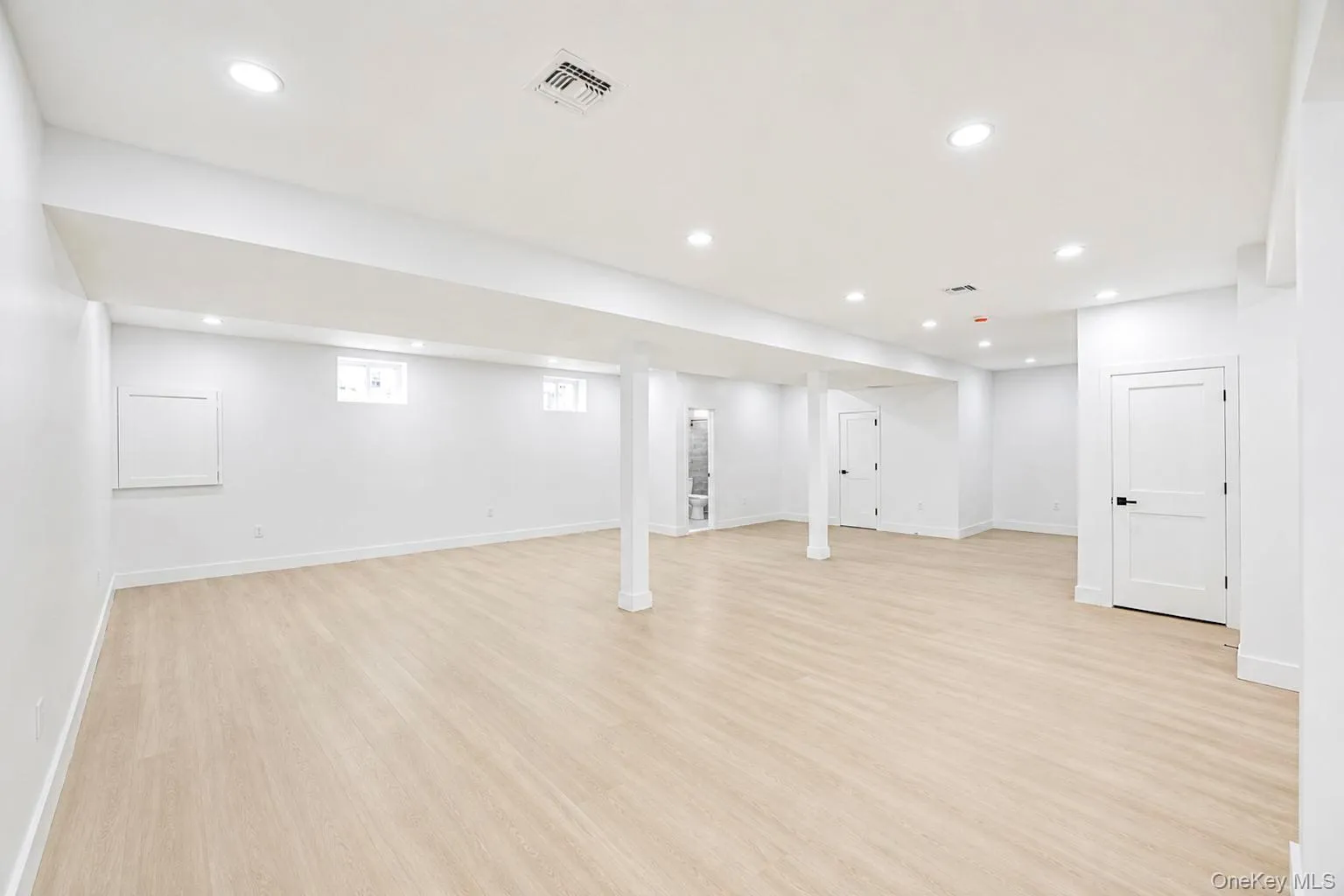 43 Cabot Lane, Oyster Bay, NY, 5 Bedrooms Bedrooms, 10 Rooms Rooms,6 BathroomsBathrooms,Residential,For Rent,Cabot,0,1033932 43 Cabot Lane, Oyster Bay, NY, 5 Bedrooms Bedrooms, 10 Rooms Rooms,6 BathroomsBathrooms,Residential,For Rent,Cabot,0,1033932