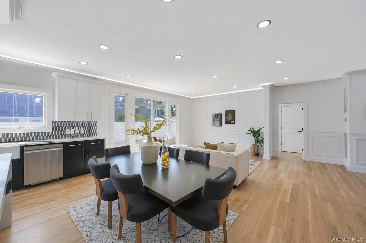 43 Cabot Lane, Oyster Bay, NY, 5 Bedrooms Bedrooms, 10 Rooms Rooms,6 BathroomsBathrooms,Residential,For Rent,Cabot,0,1033932 43 Cabot Lane, Oyster Bay, NY, 5 Bedrooms Bedrooms, 10 Rooms Rooms,6 BathroomsBathrooms,Residential,For Rent,Cabot,0,1033932