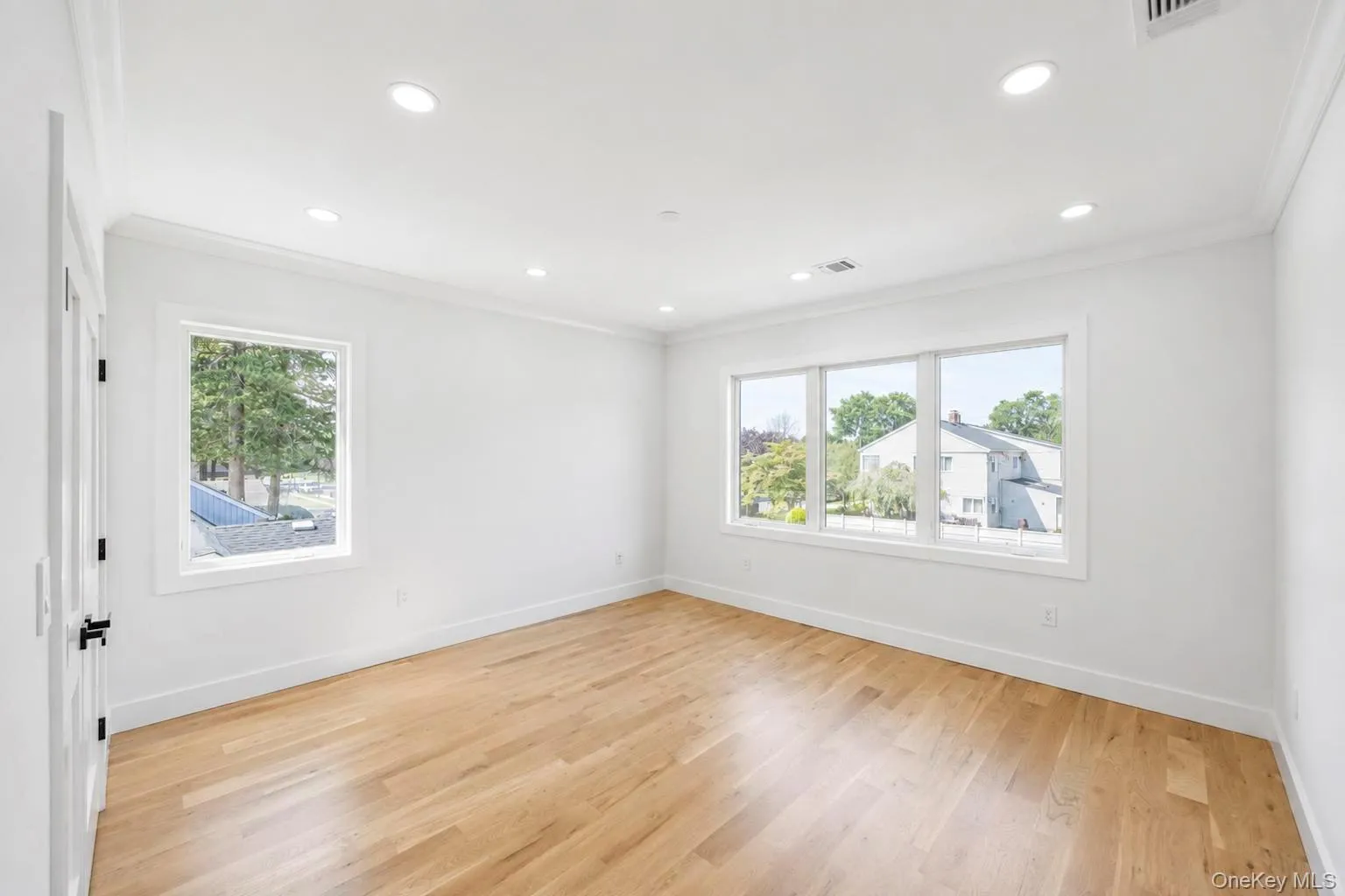 43 Cabot Lane, Oyster Bay, NY, 5 Bedrooms Bedrooms, 10 Rooms Rooms,6 BathroomsBathrooms,Residential,For Rent,Cabot,0,1033932 43 Cabot Lane, Oyster Bay, NY, 5 Bedrooms Bedrooms, 10 Rooms Rooms,6 BathroomsBathrooms,Residential,For Rent,Cabot,0,1033932