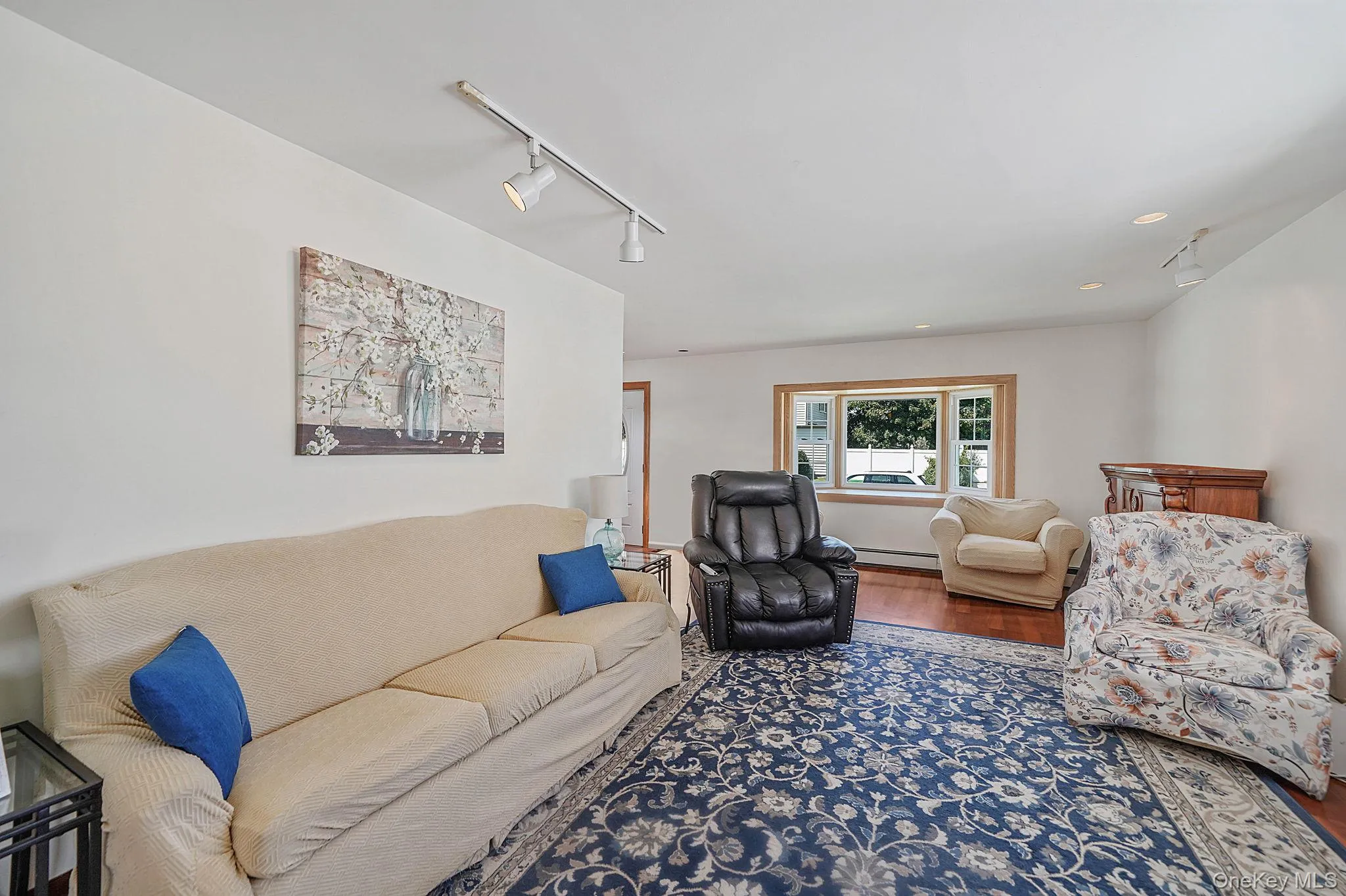 111 Liberty Avenue, Babylon, NY, 2 Bedrooms Bedrooms, 5 Rooms Rooms,1 BathroomBathrooms,Residential,For Rent,Liberty,0,1033941 111 Liberty Avenue, Babylon, NY, 2 Bedrooms Bedrooms, 5 Rooms Rooms,1 BathroomBathrooms,Residential,For Rent,Liberty,0,1033941