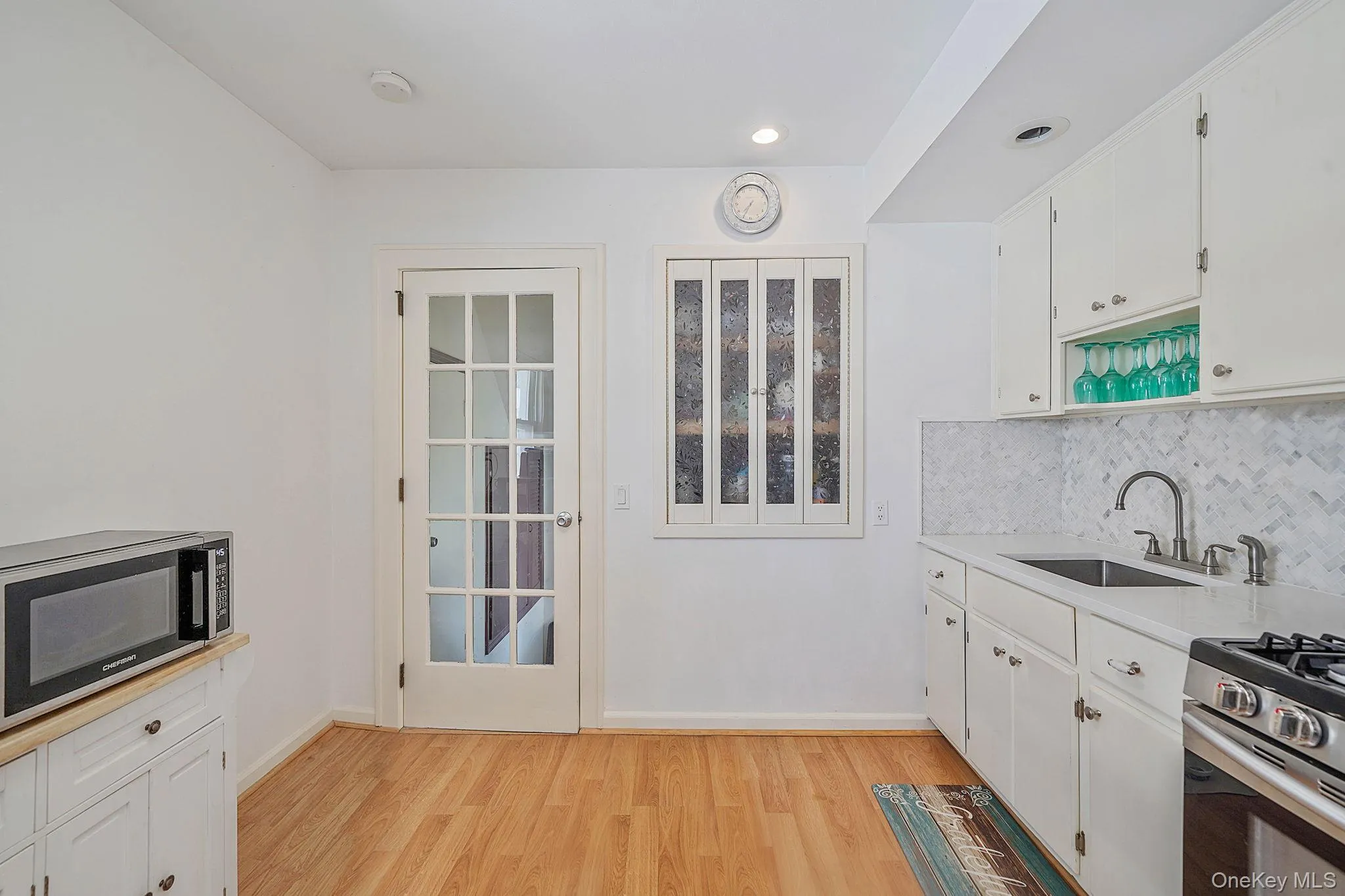 111 Liberty Avenue, Babylon, NY, 2 Bedrooms Bedrooms, 5 Rooms Rooms,1 BathroomBathrooms,Residential,For Rent,Liberty,0,1033941 111 Liberty Avenue, Babylon, NY, 2 Bedrooms Bedrooms, 5 Rooms Rooms,1 BathroomBathrooms,Residential,For Rent,Liberty,0,1033941