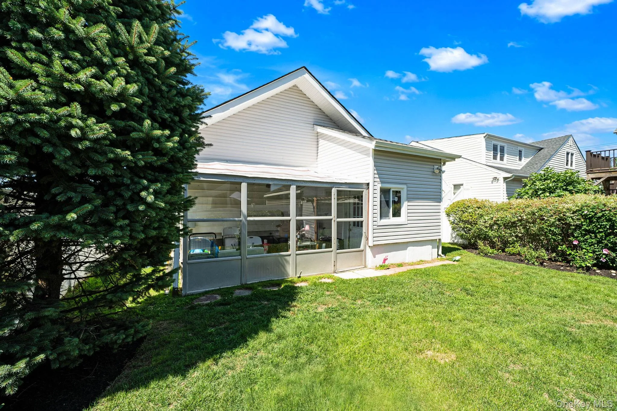 111 Liberty Avenue, Babylon, NY, 2 Bedrooms Bedrooms, 5 Rooms Rooms,1 BathroomBathrooms,Residential,For Rent,Liberty,0,1033941 111 Liberty Avenue, Babylon, NY, 2 Bedrooms Bedrooms, 5 Rooms Rooms,1 BathroomBathrooms,Residential,For Rent,Liberty,0,1033941
