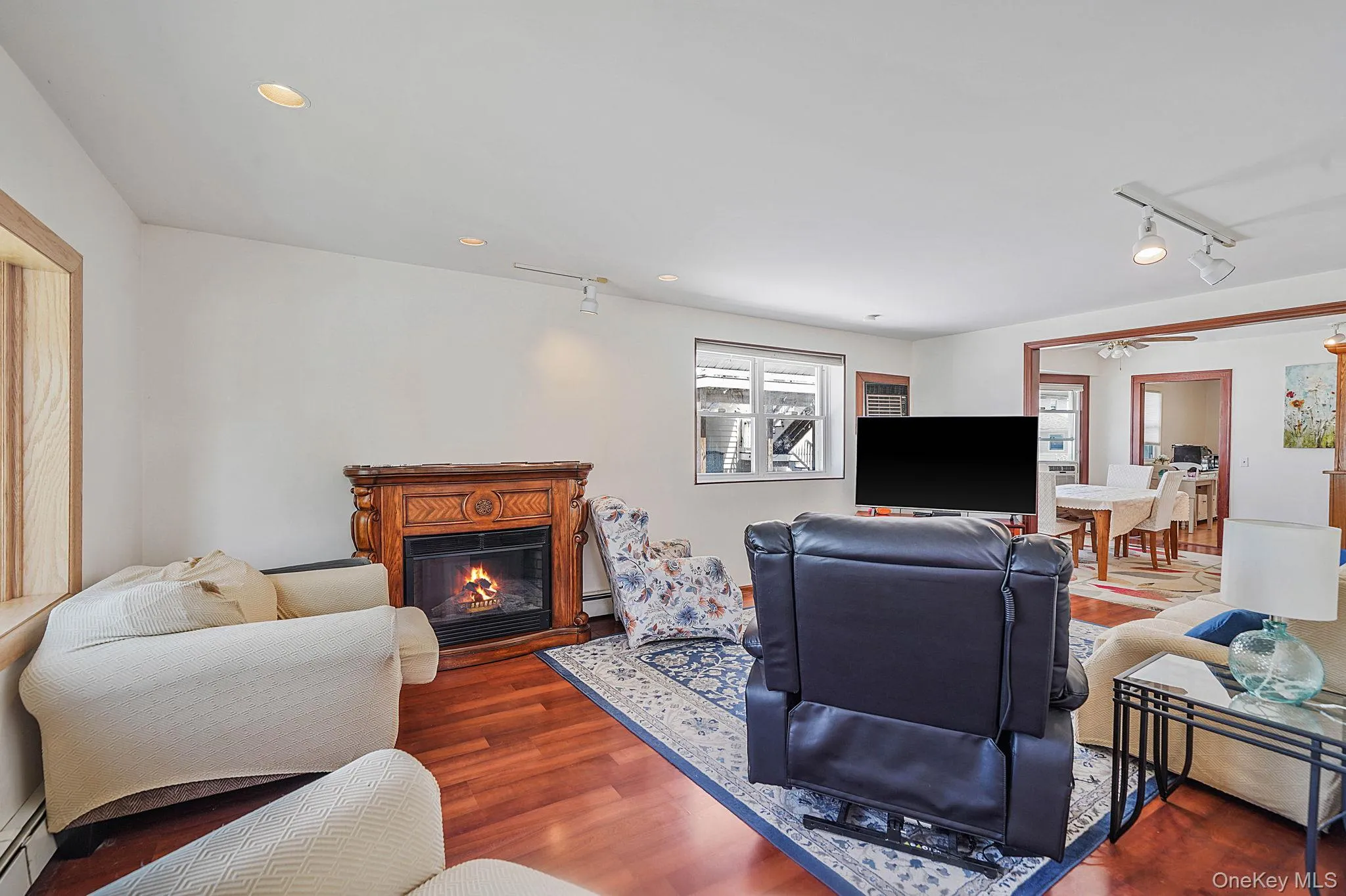 111 Liberty Avenue, Babylon, NY, 2 Bedrooms Bedrooms, 5 Rooms Rooms,1 BathroomBathrooms,Residential,For Rent,Liberty,0,1033941 111 Liberty Avenue, Babylon, NY, 2 Bedrooms Bedrooms, 5 Rooms Rooms,1 BathroomBathrooms,Residential,For Rent,Liberty,0,1033941