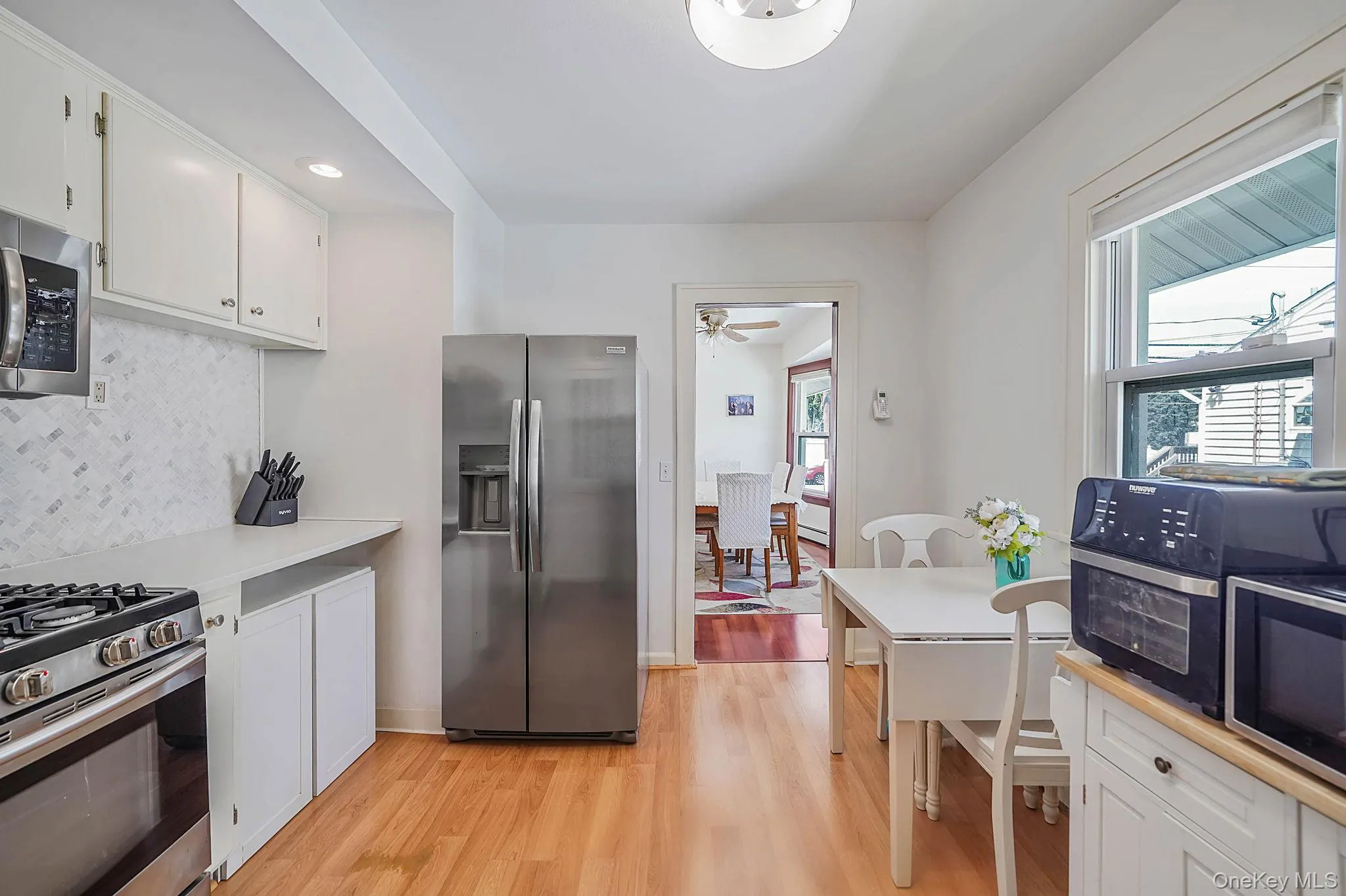 111 Liberty Avenue, Babylon, NY, 2 Bedrooms Bedrooms, 5 Rooms Rooms,1 BathroomBathrooms,Residential,For Rent,Liberty,0,1033941 111 Liberty Avenue, Babylon, NY, 2 Bedrooms Bedrooms, 5 Rooms Rooms,1 BathroomBathrooms,Residential,For Rent,Liberty,0,1033941